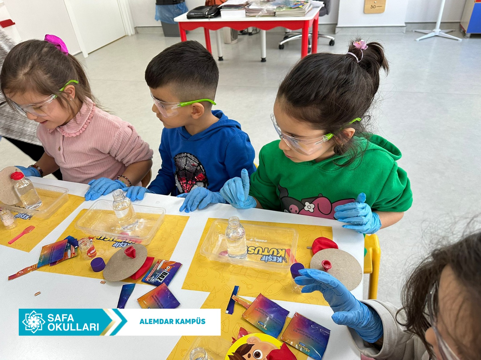 MİNİK BİLİM İNSANLARI