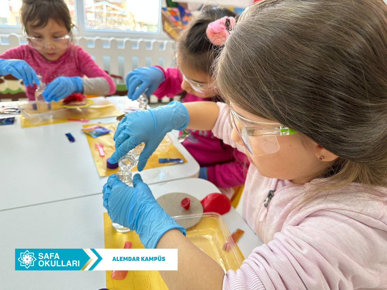 MİNİK BİLİM İNSANLARI