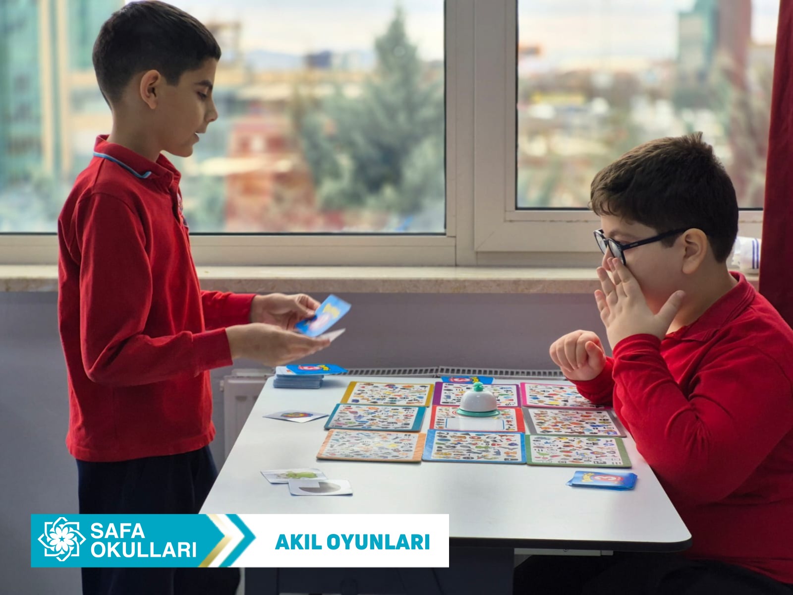 DEDEKTİF OYUNU VE ÖĞRENCİLERİMİZ