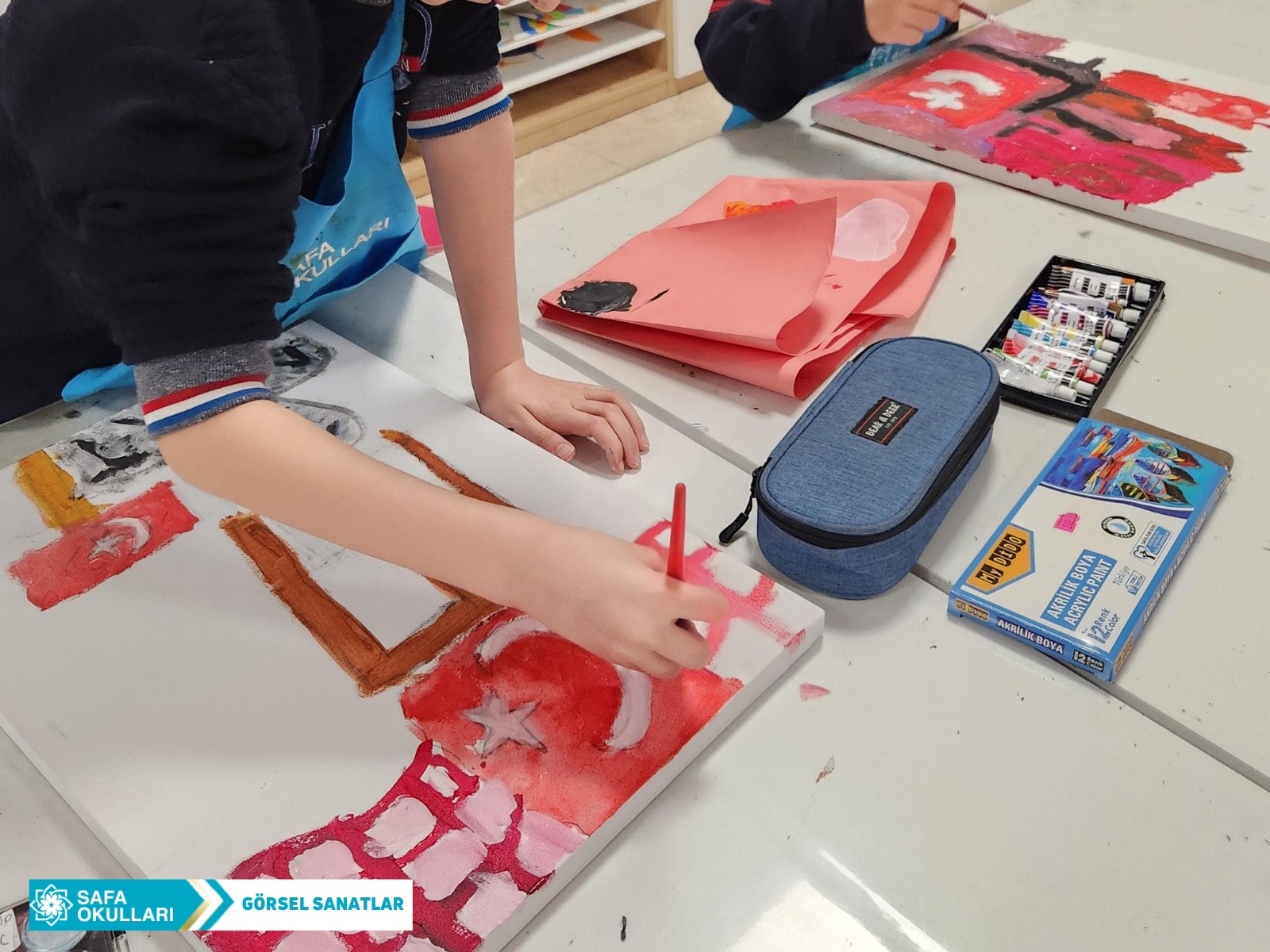 GÖRSEL SANATLAR ATÖLYESİ