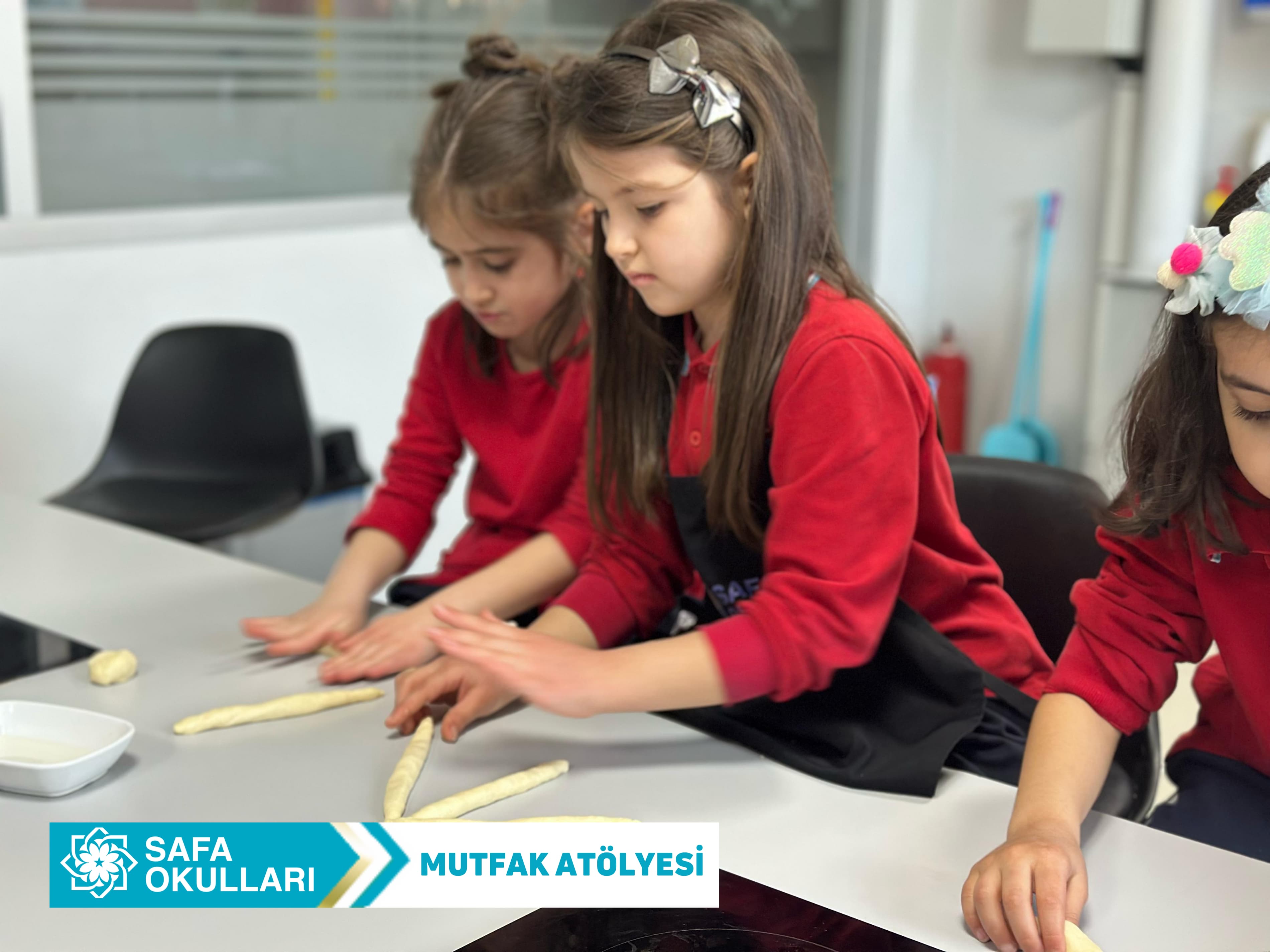 MİNİK ŞEFLER İŞ BAŞINDA!