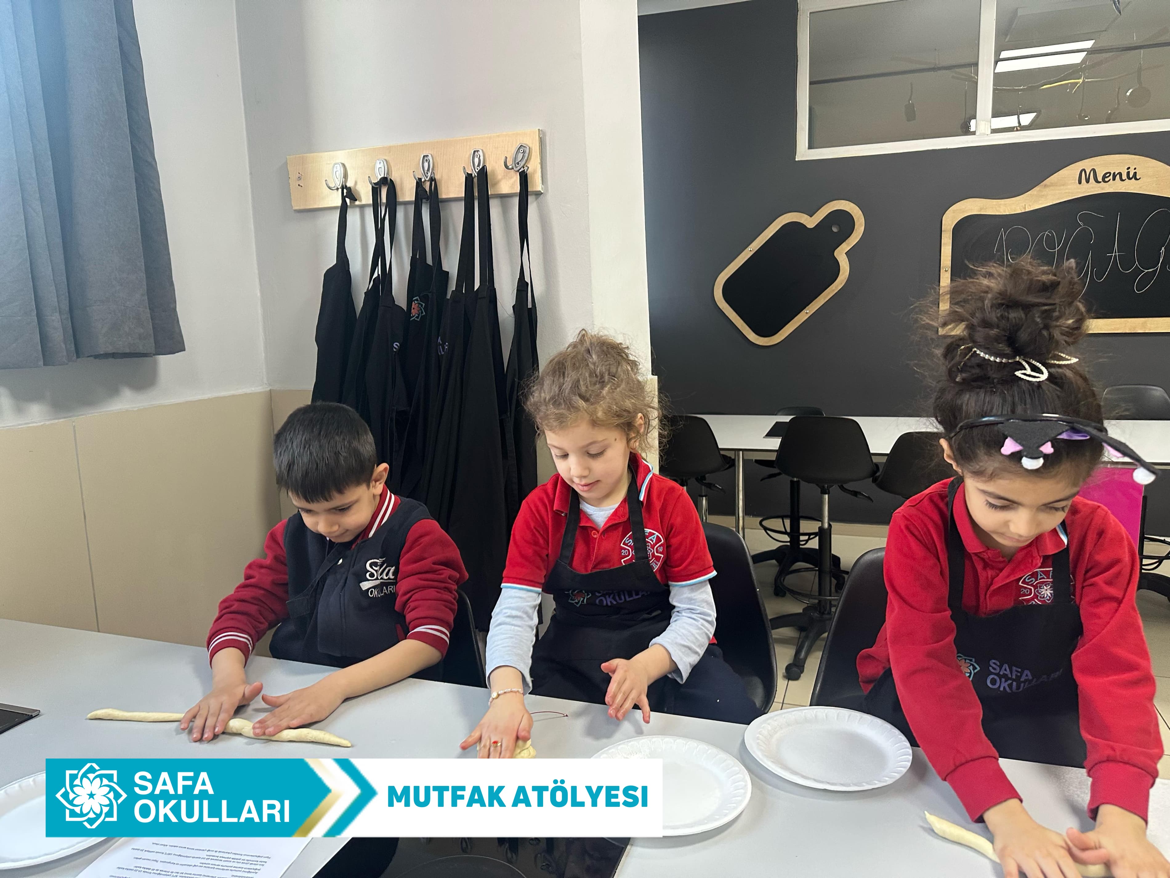 MİNİK ŞEFLER İŞ BAŞINDA!