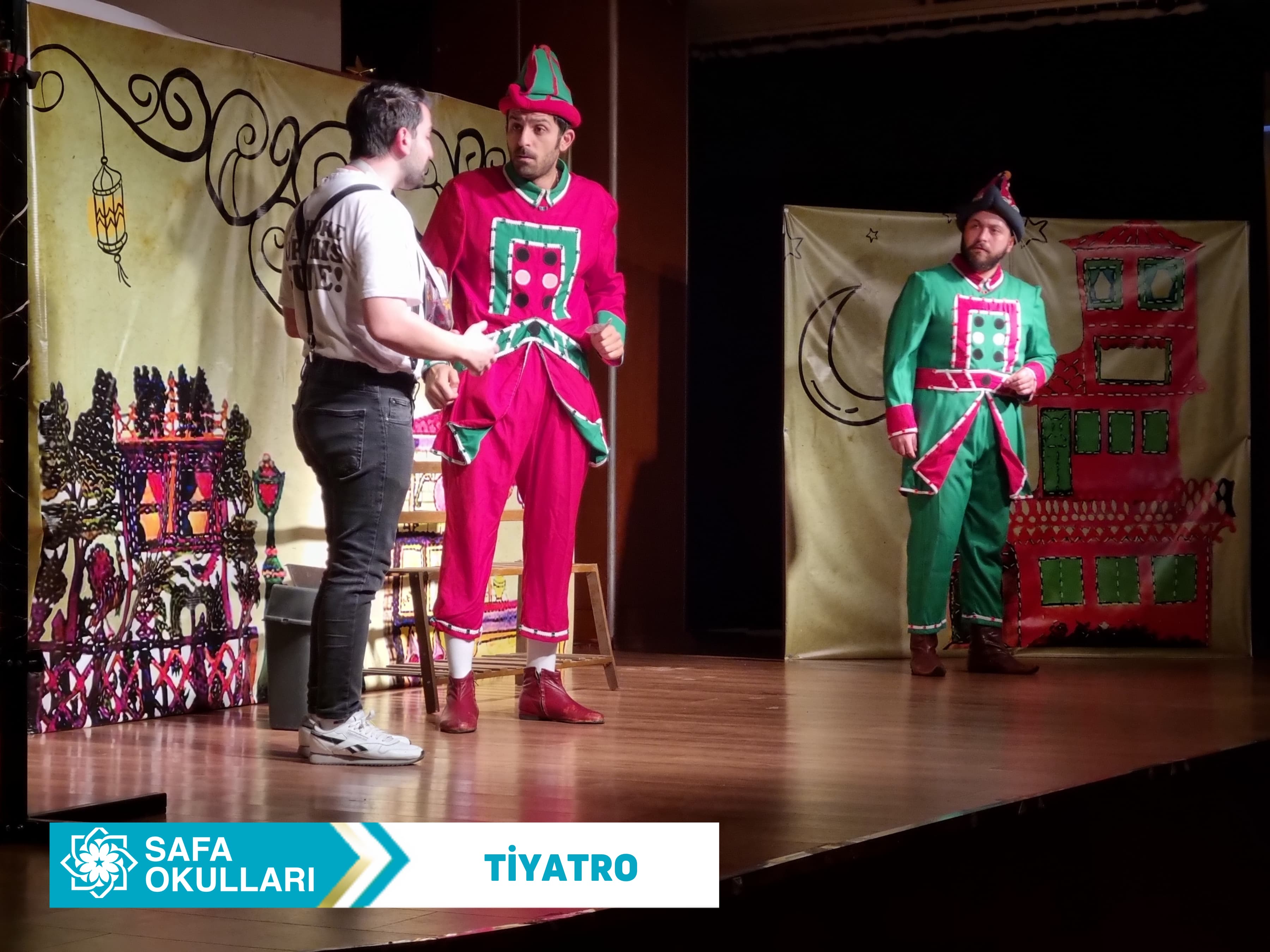 KARAGÖZ VE HACİVAT İLE NEŞELİ ANLAR