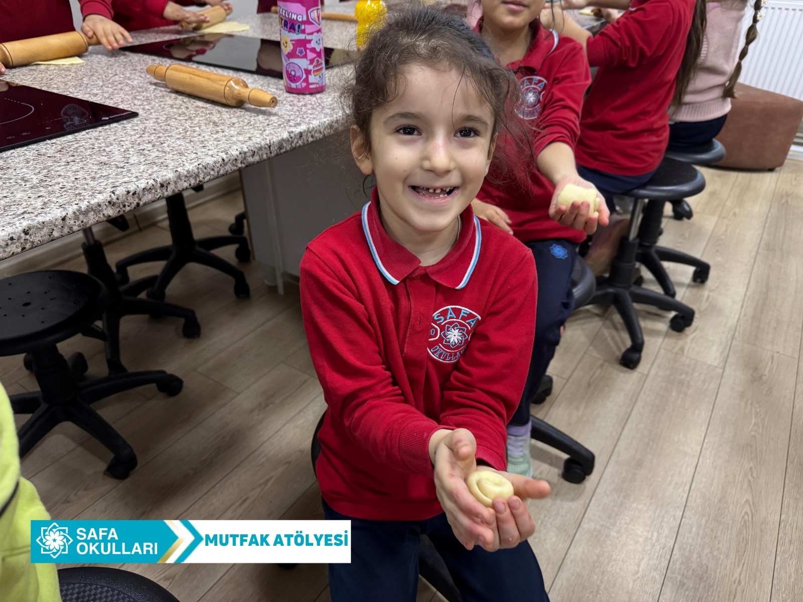 MİNİK ŞEFLERİMİZ İLE MUTFAK ATÖLYESİ