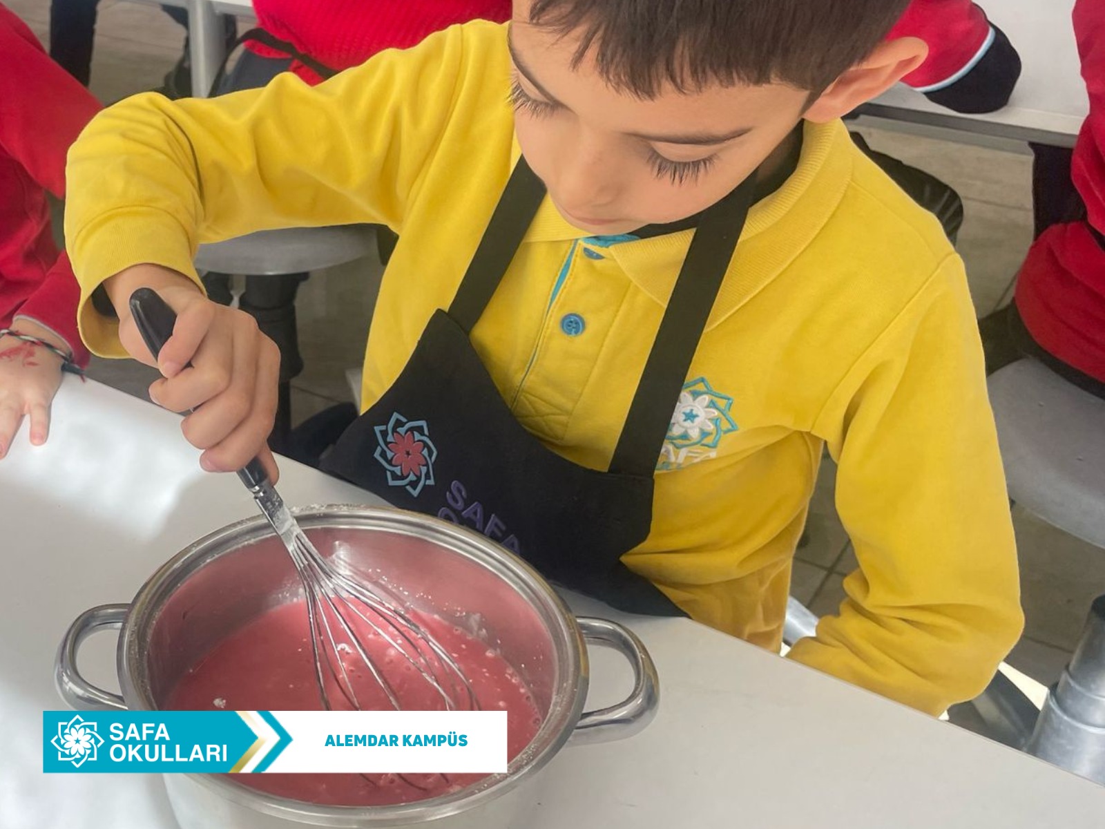 MİNİK ŞEFLERİMİZ İLE MUTFAK ATÖLYESİ