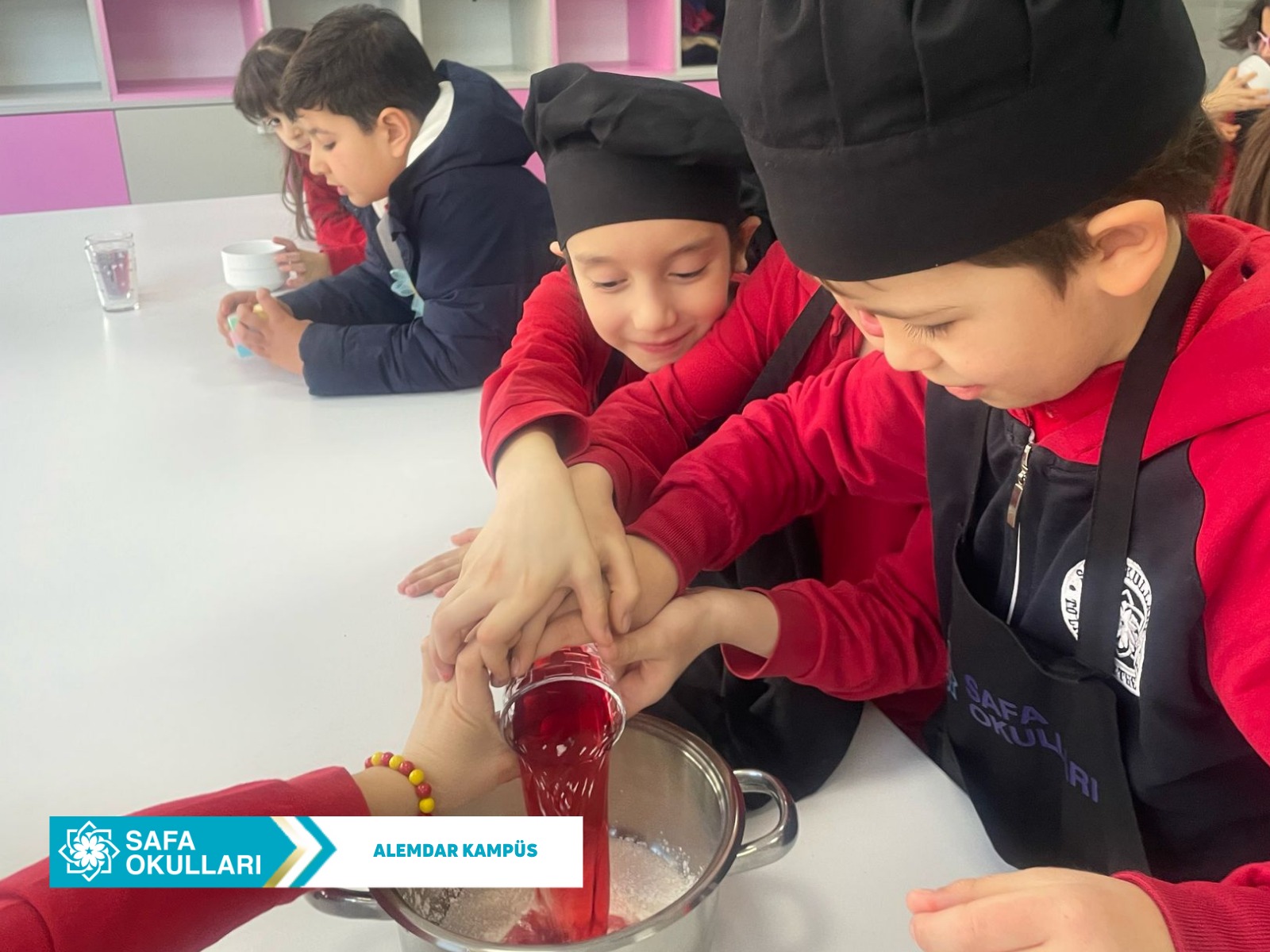 MİNİK ŞEFLERİMİZ İLE MUTFAK ATÖLYESİ