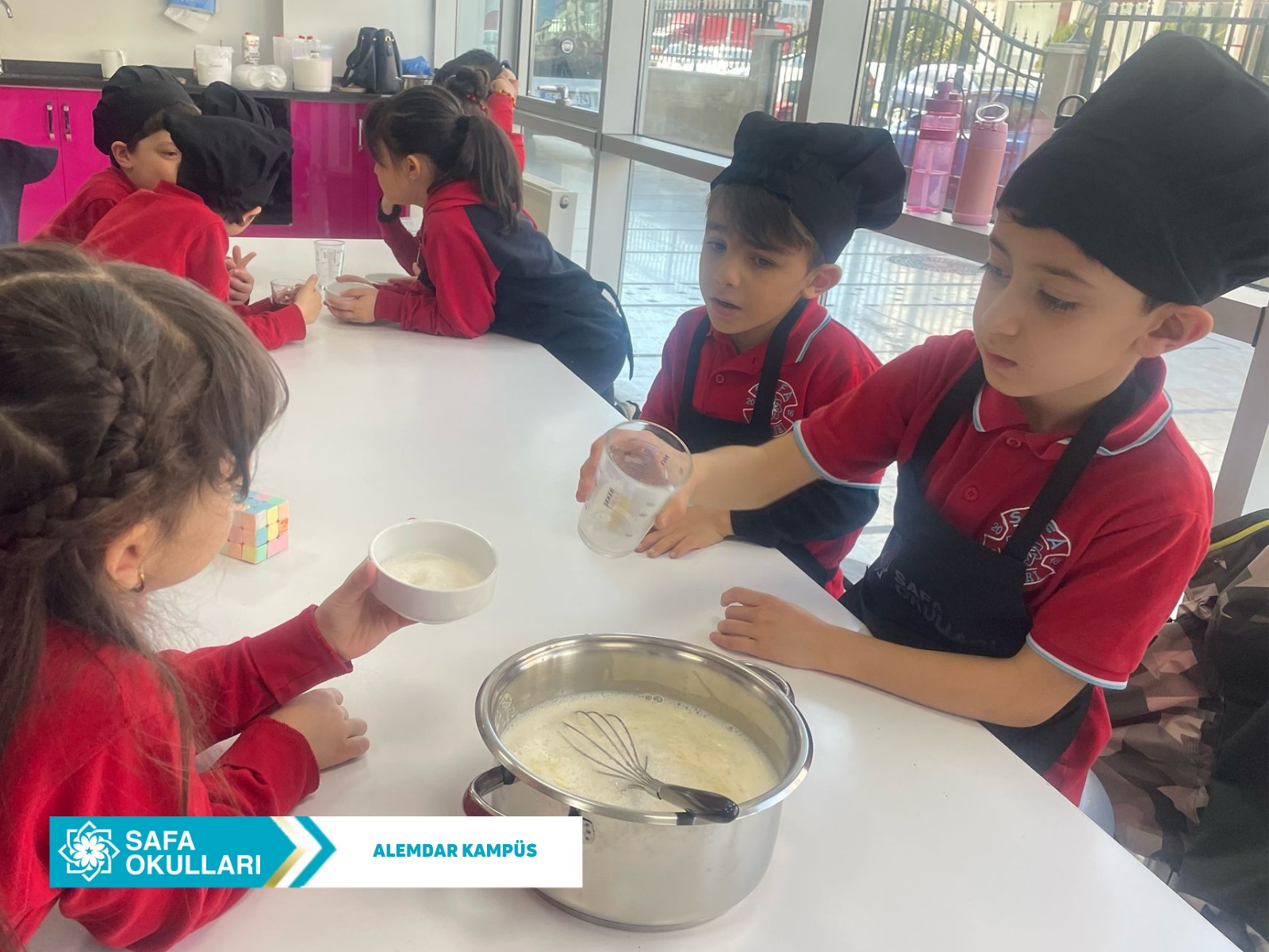 MİNİK ŞEFLERİMİZ İLE MUTFAK ATÖLYESİ