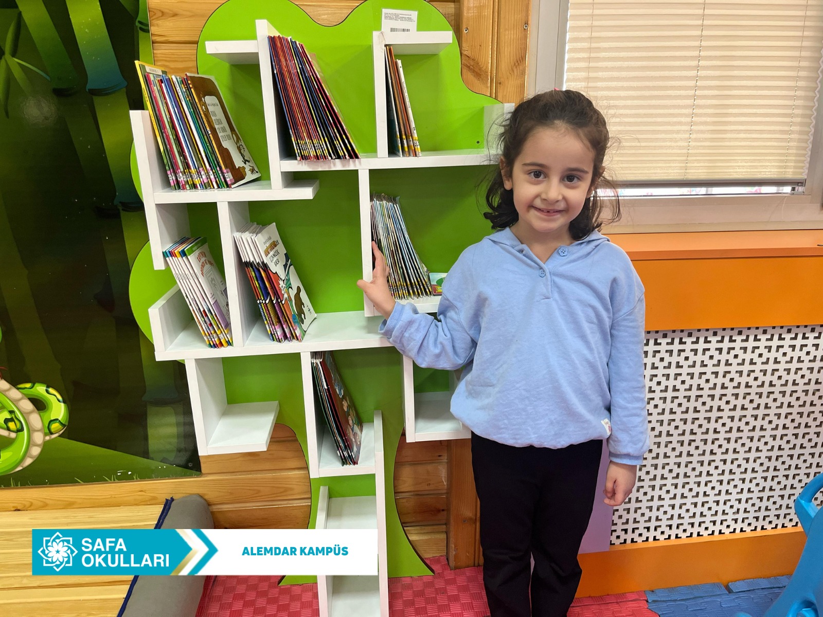 KÜTÜPHANE GEZİMİZ