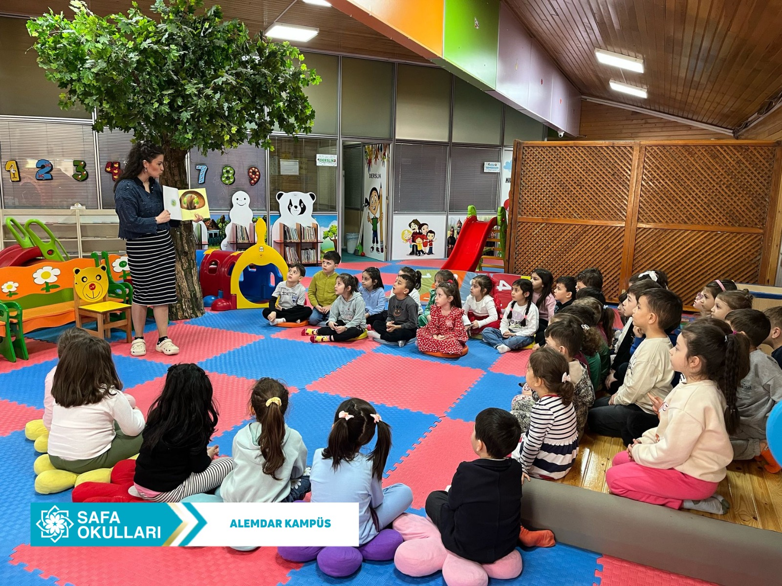 KÜTÜPHANE GEZİMİZ