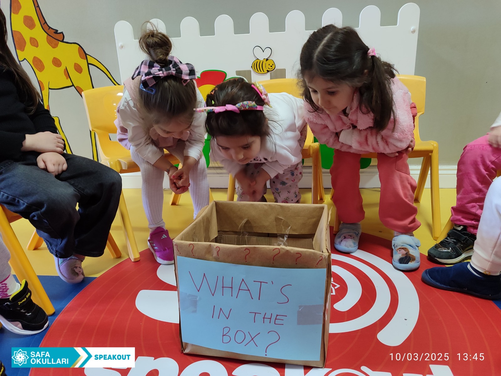 'WHAT'S İN THE BOX?' OYUNU