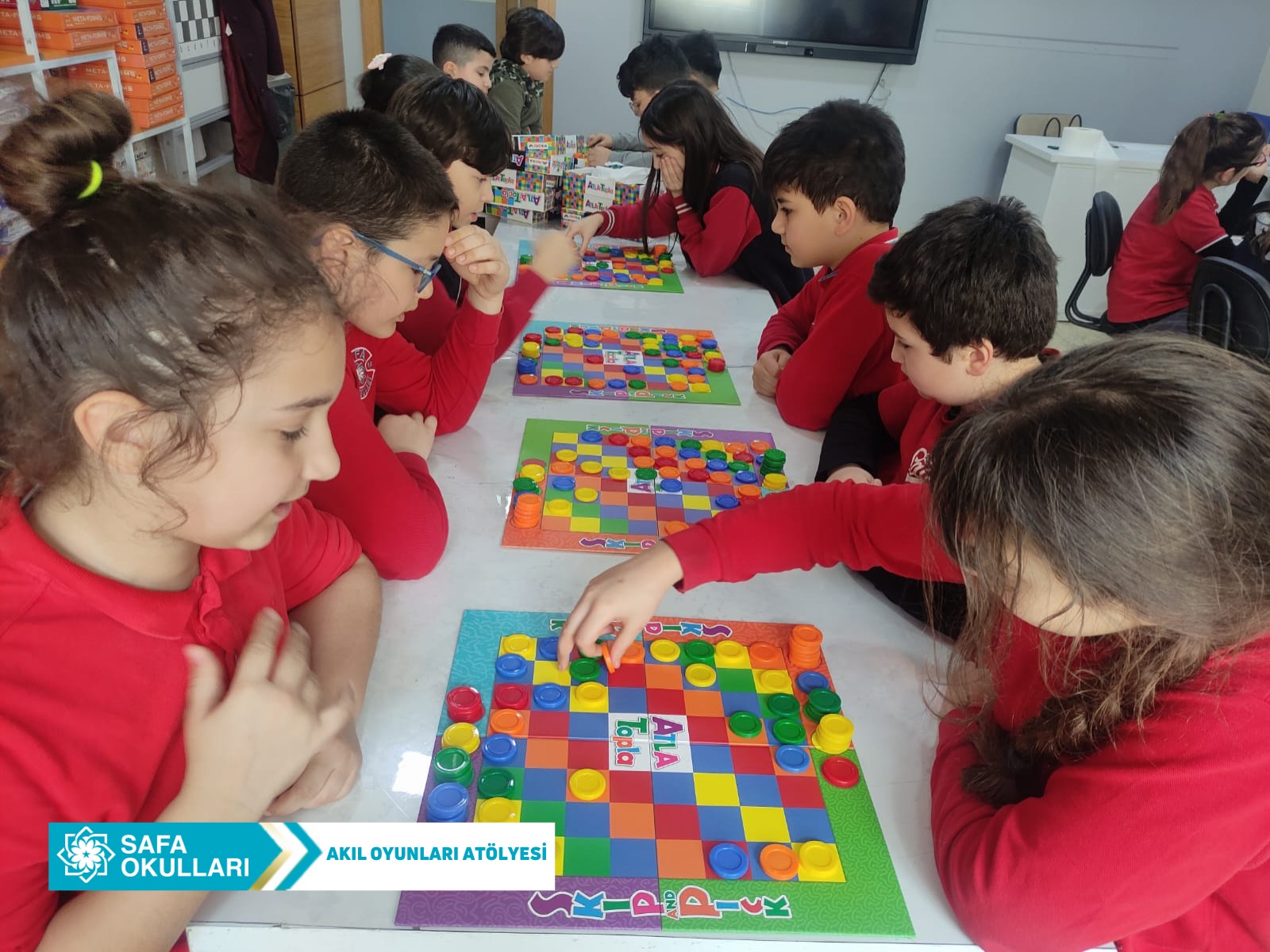 AKIL OYUNLARI ATÖLYESİ