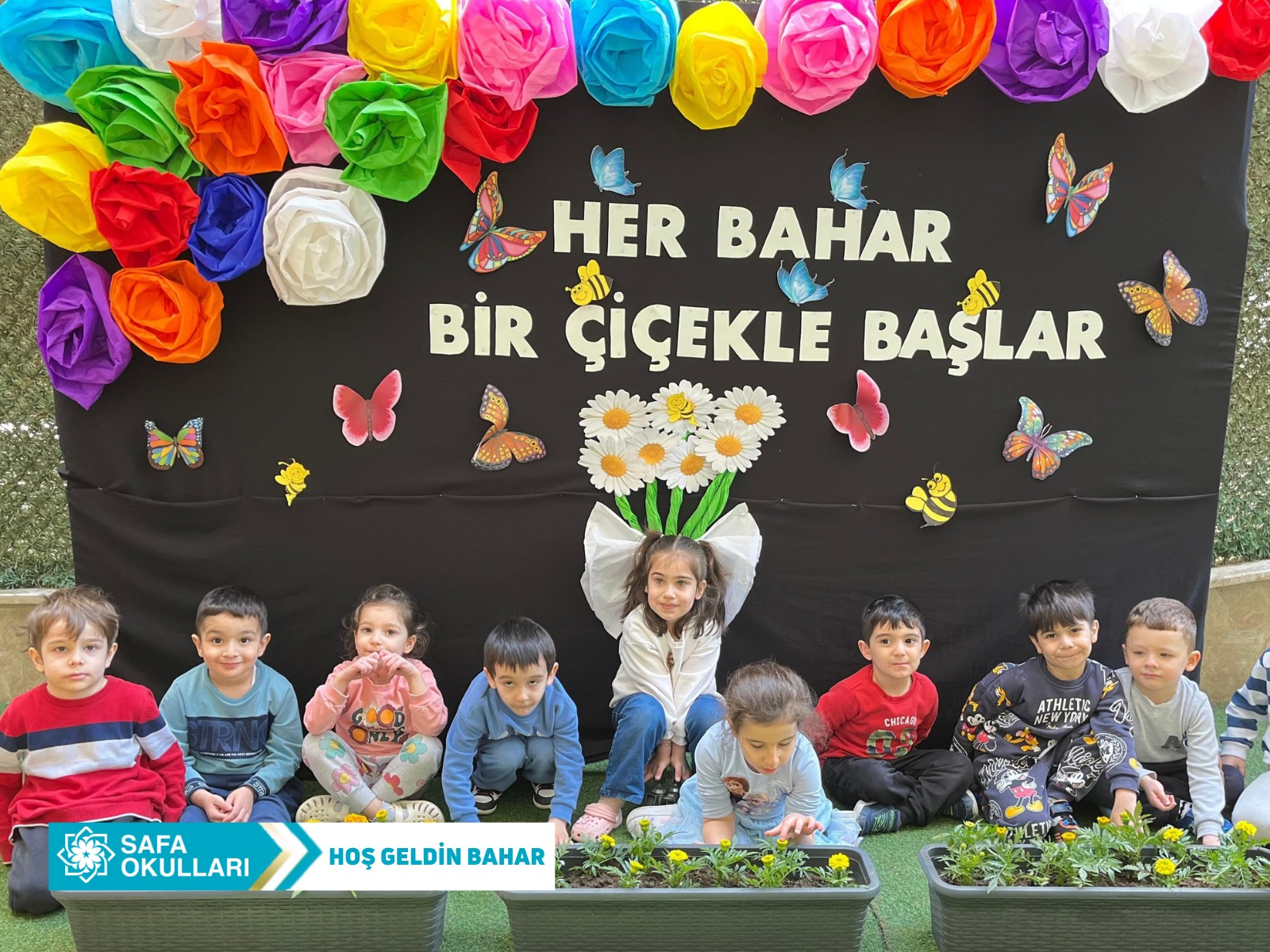 HER BAHAR BİR ÇİÇEKLE BAŞLAR