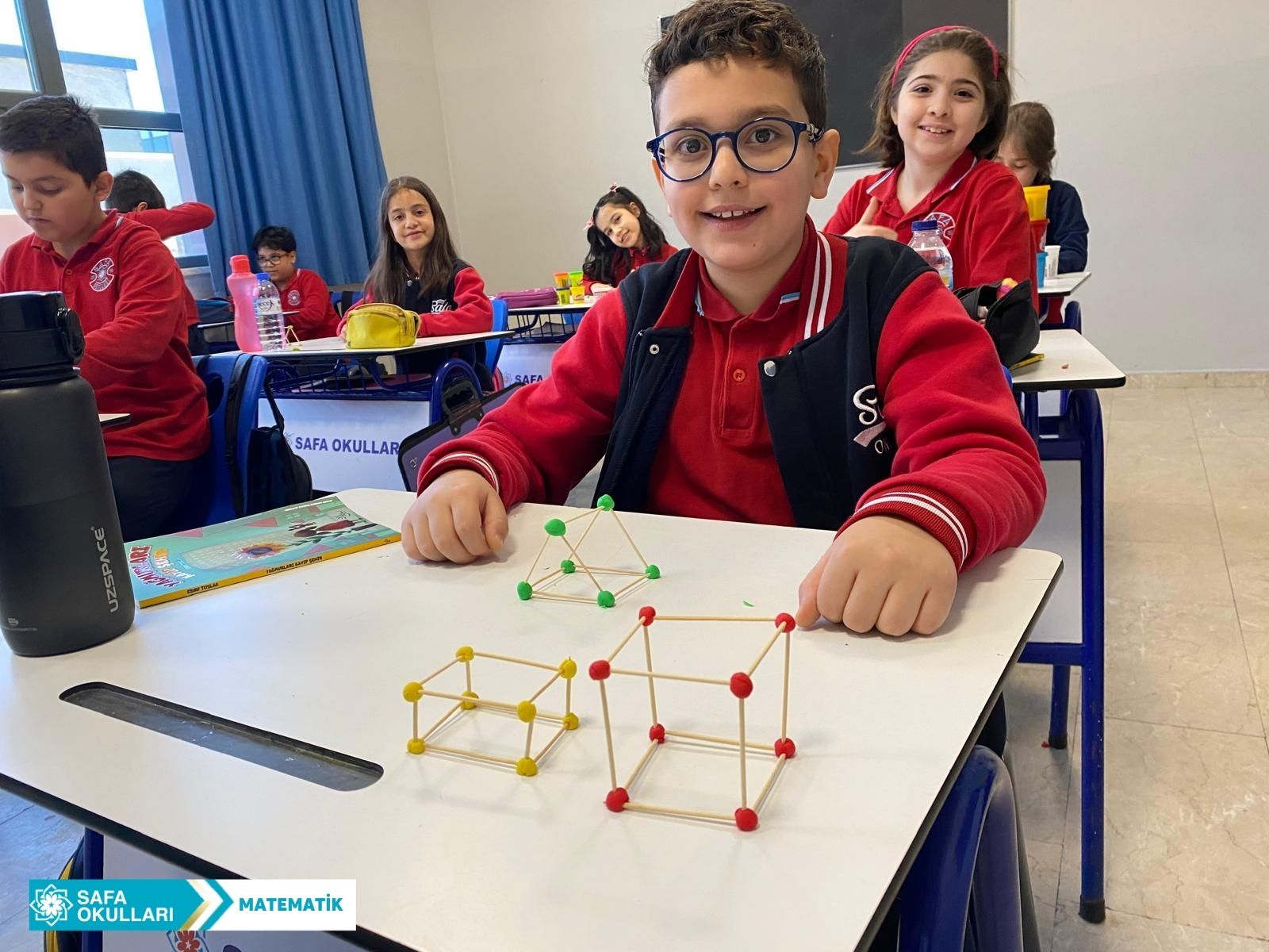 GEOMETRİK CİSİMLERİN DÜNYASI