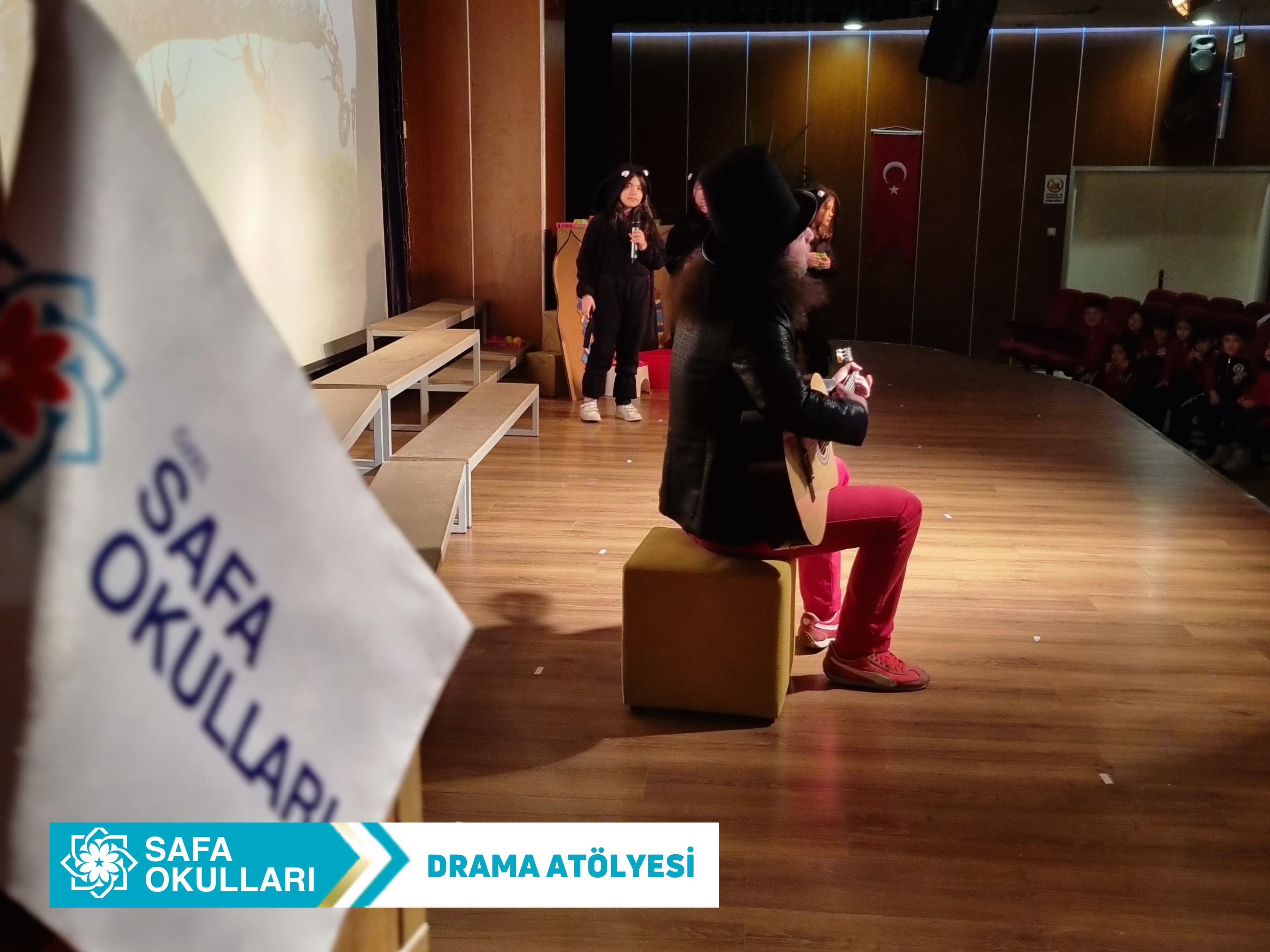 TİYATRO GÖSTERİMİZ