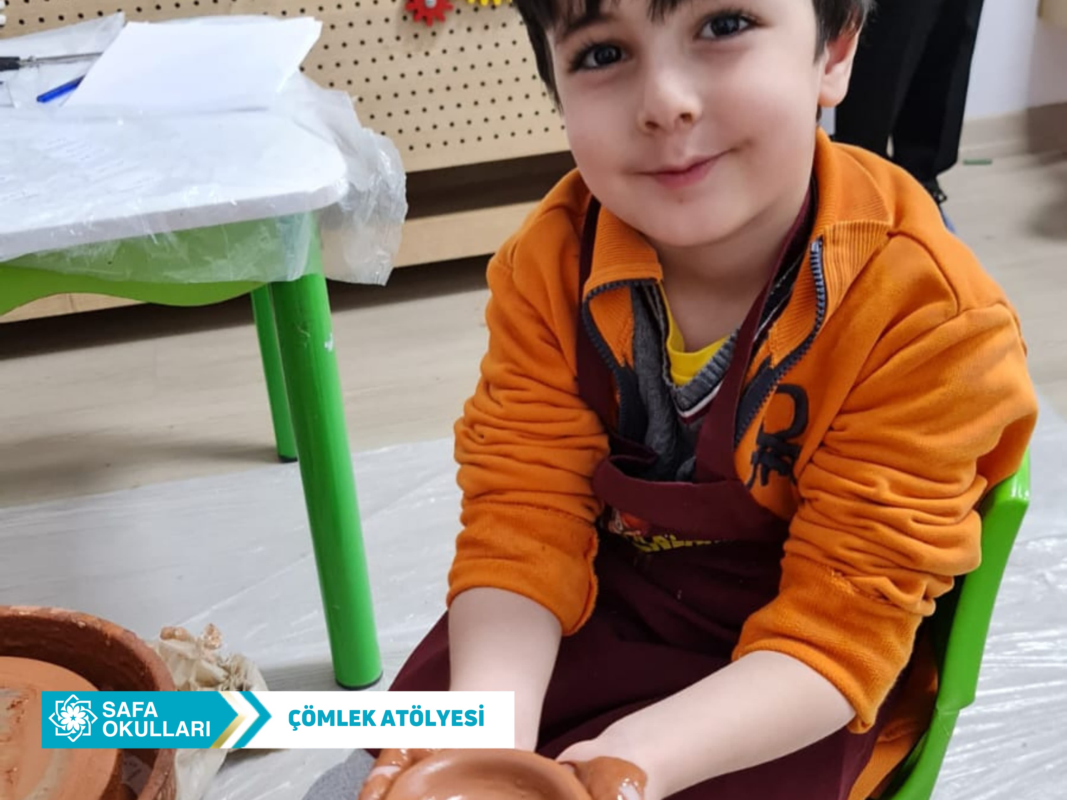 ANASINIFIMIZ İLE ÇÖMLEK YAPIMI