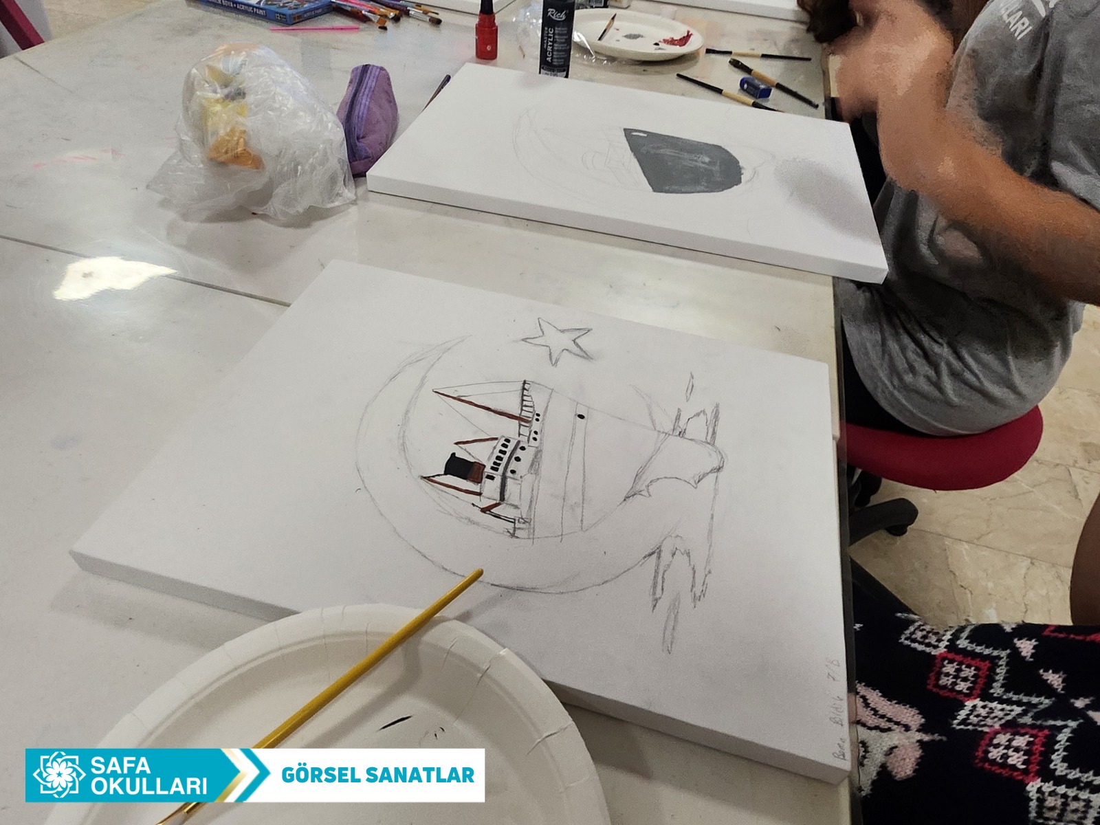 GÖRSEL SANATLAR ATÖLYESİ