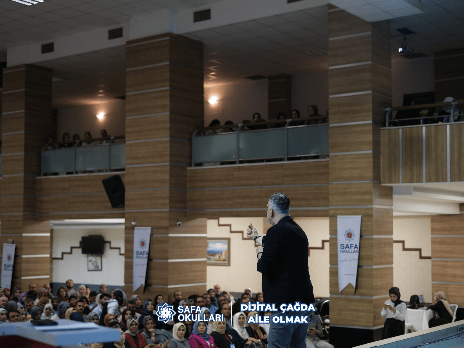 DİJİTAL ÇAĞDA AİLE OLMAK