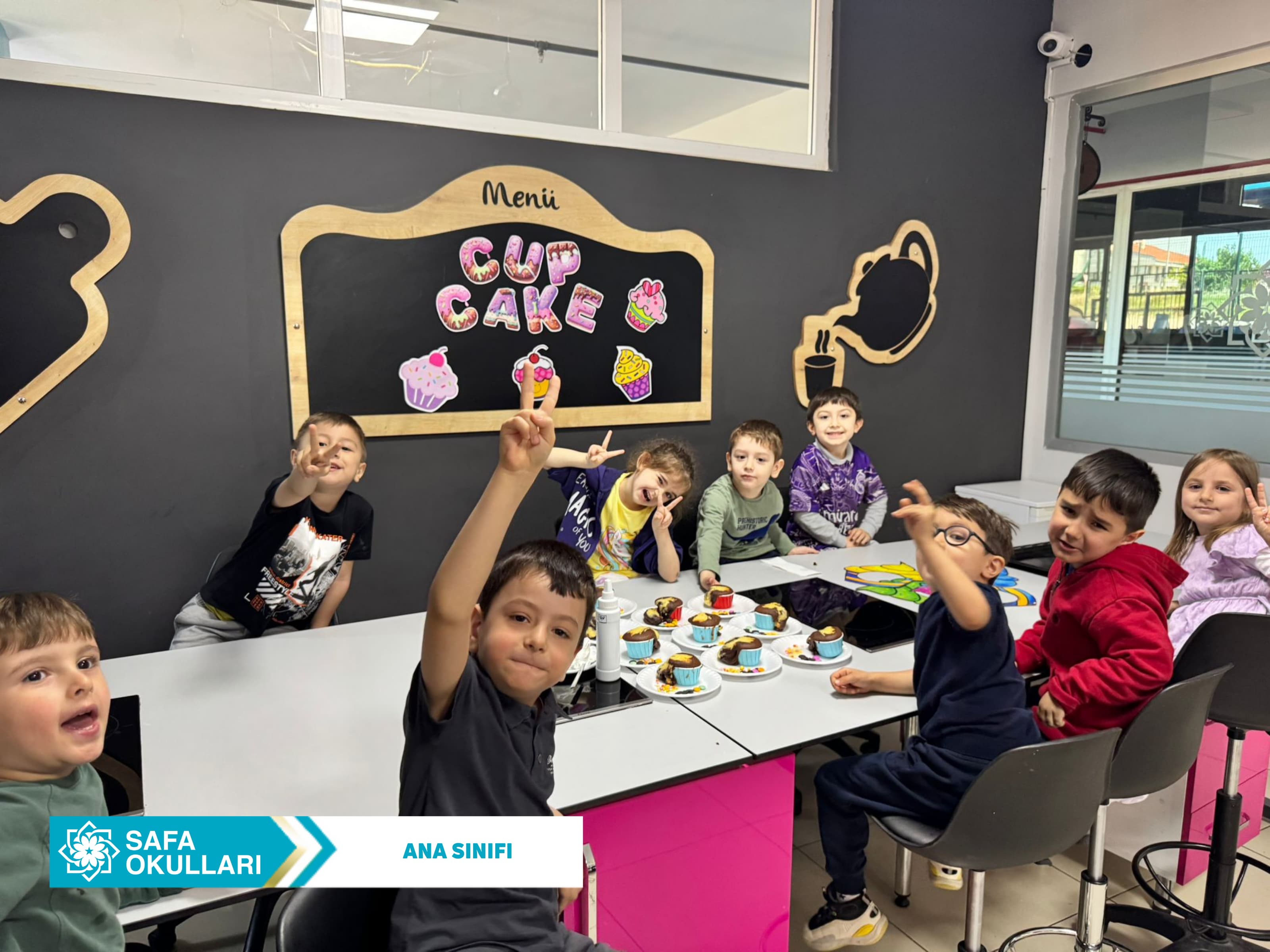 MİNİK ELLER İŞ BAŞINDA