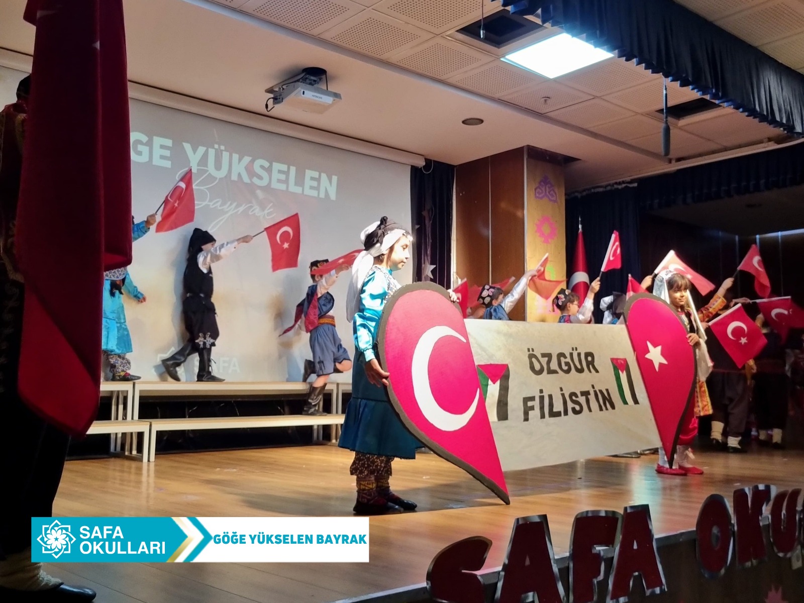 GÖĞE YÜKSELEN BAYRAK