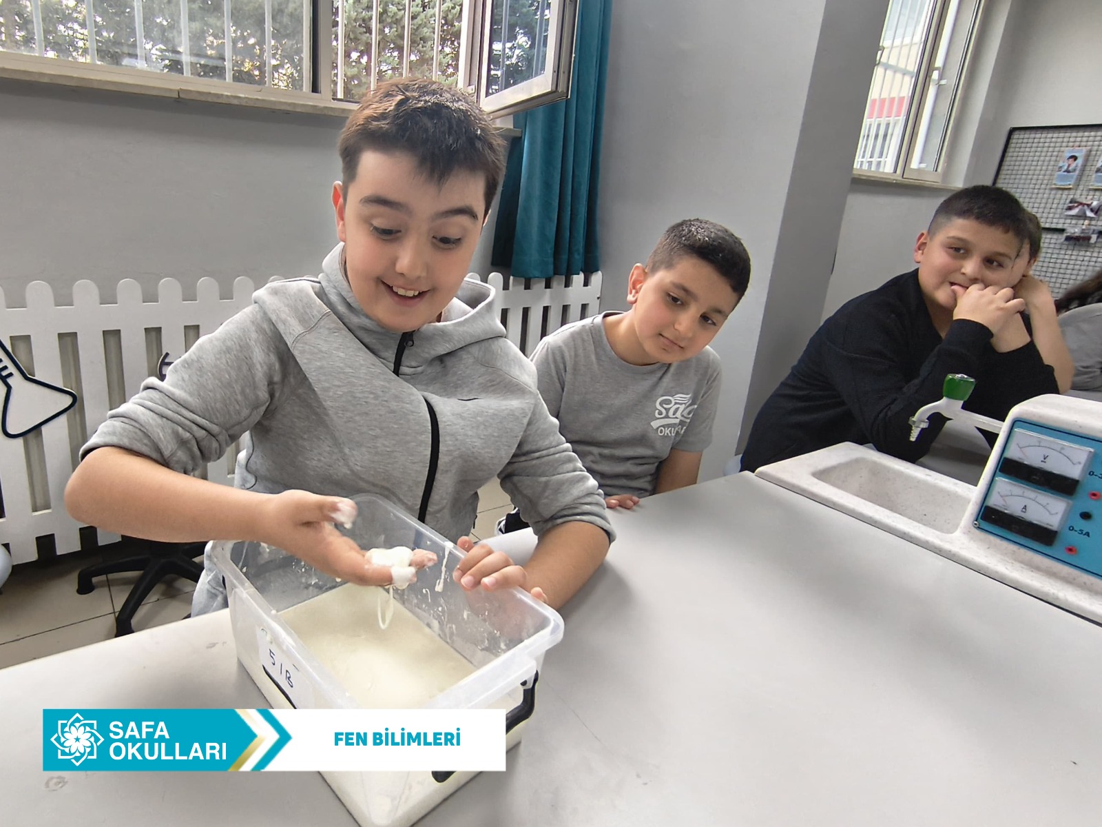 DENEYLERLE BİLİMİ KEŞFEDİYORUZ