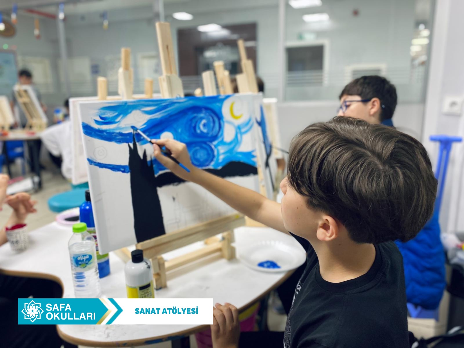 SANATLA PARLAYAN RENKLER