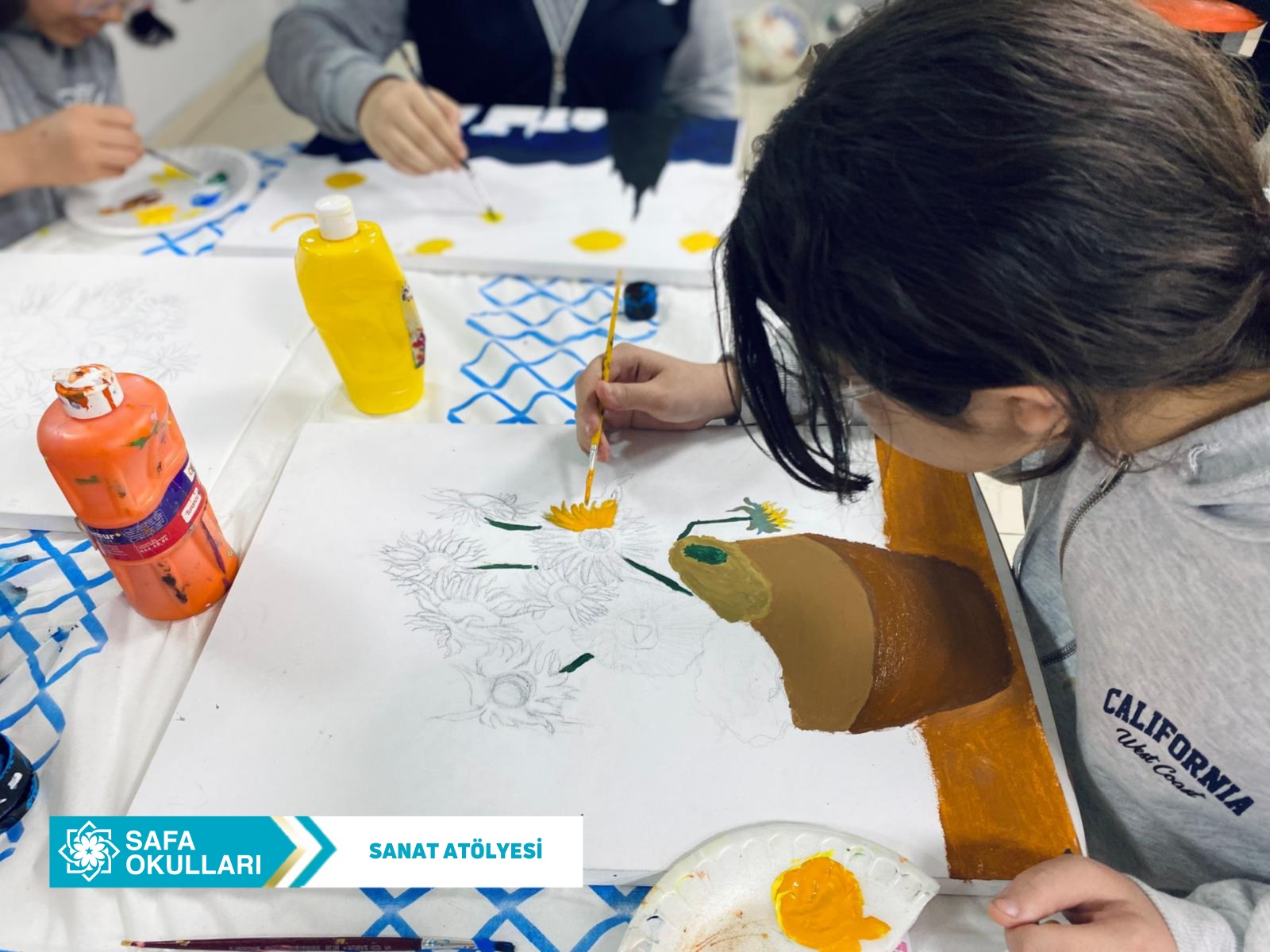 SANATLA PARLAYAN RENKLER