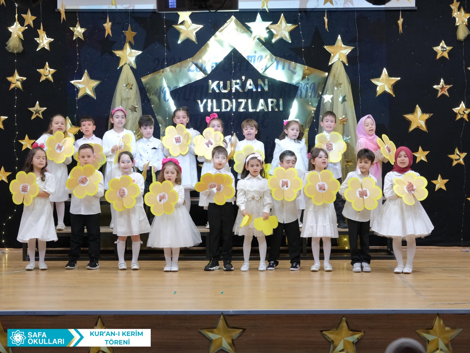 MİNİK KALPLER KUR'AN'LA BULUŞTU