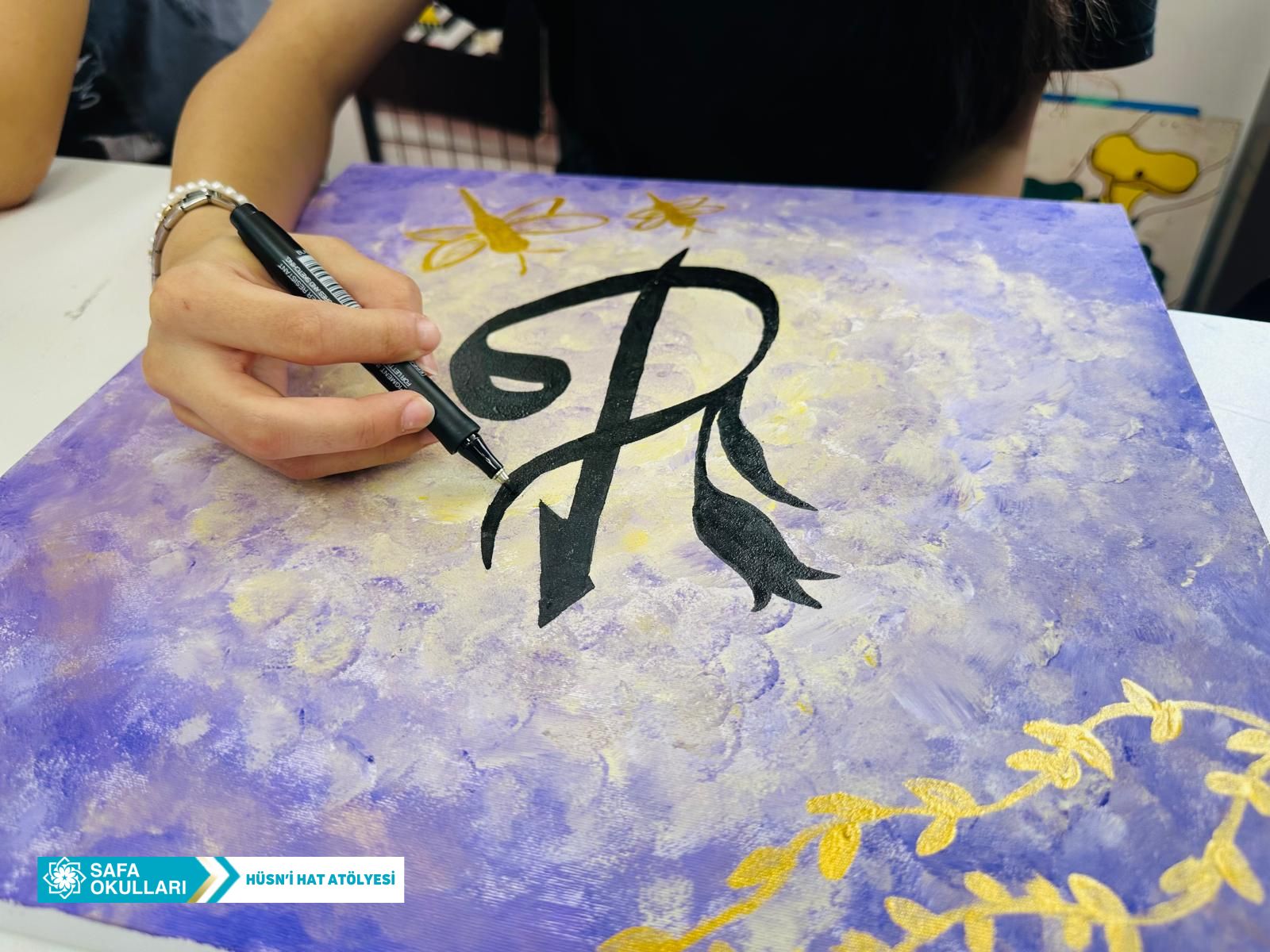 HÜSN'İ HAT ATÖLYESİ