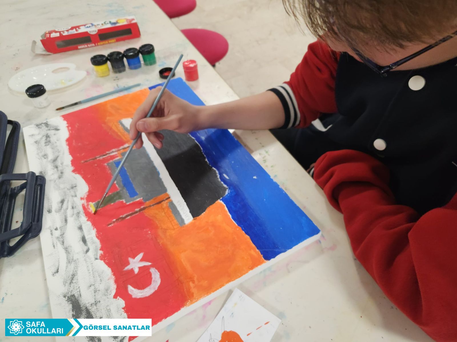 GÖRSEL SANATLAR ATÖLYESİ