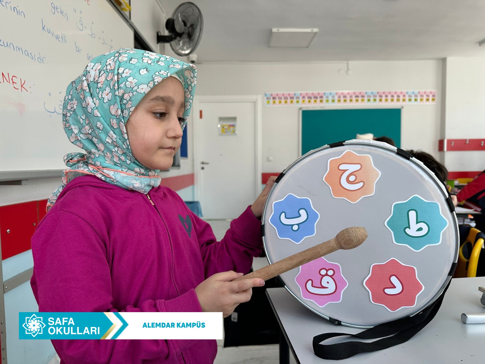 HARFLERİ EĞLENEREK ÖĞRENİYORUZ