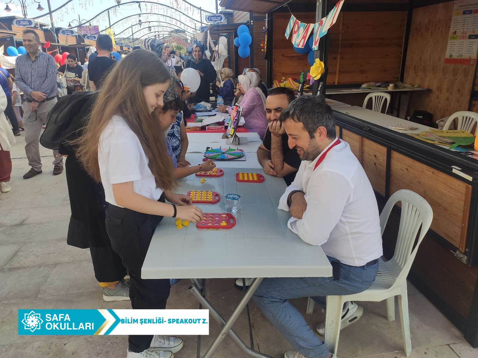 BİLİM ŞENLİĞİNDE SPEAKOUT ZÜMRESİ