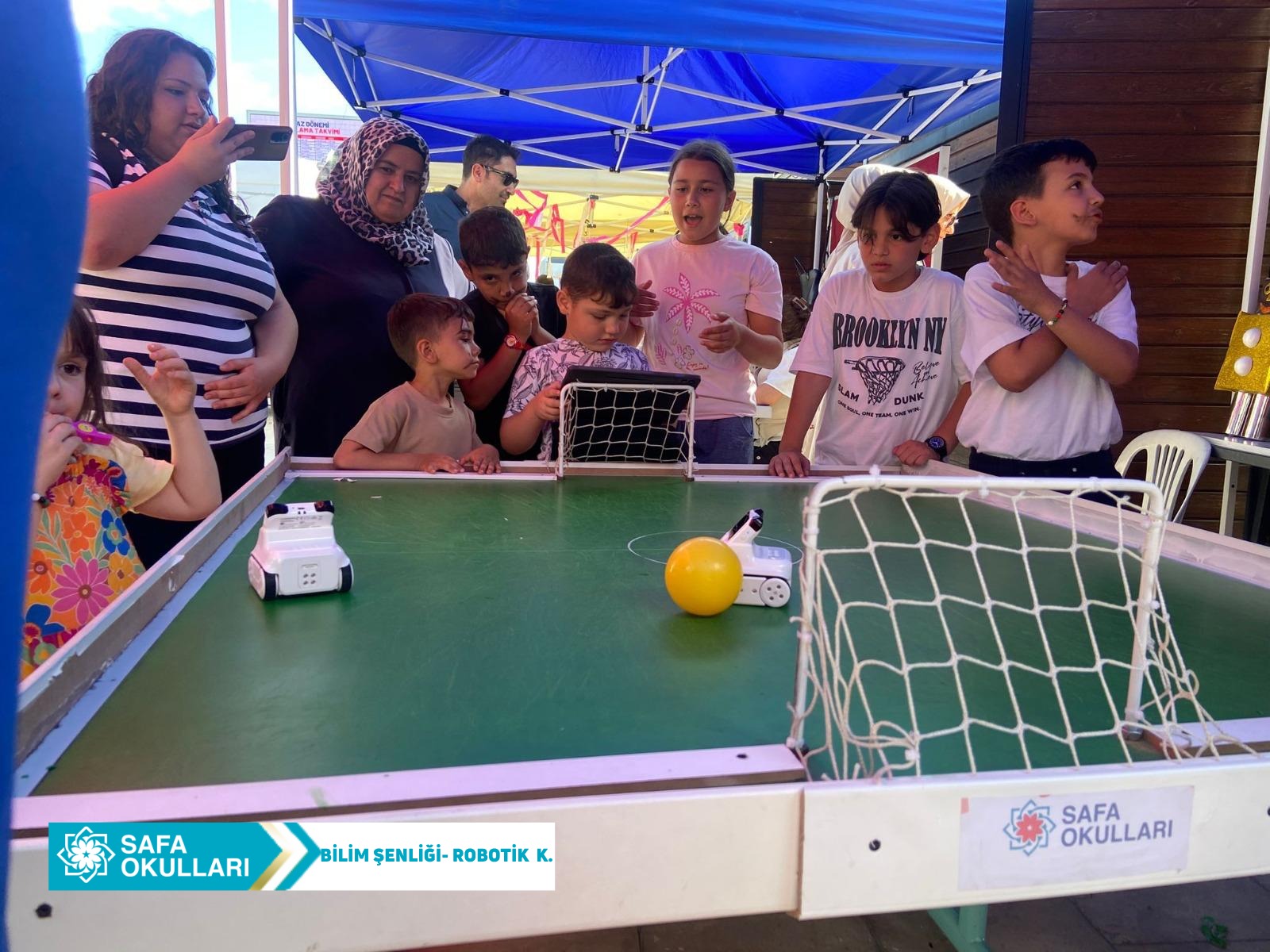 BİLİM ŞENLİĞİNDE ROBOTİK KODLAMA ATÖLYESİ