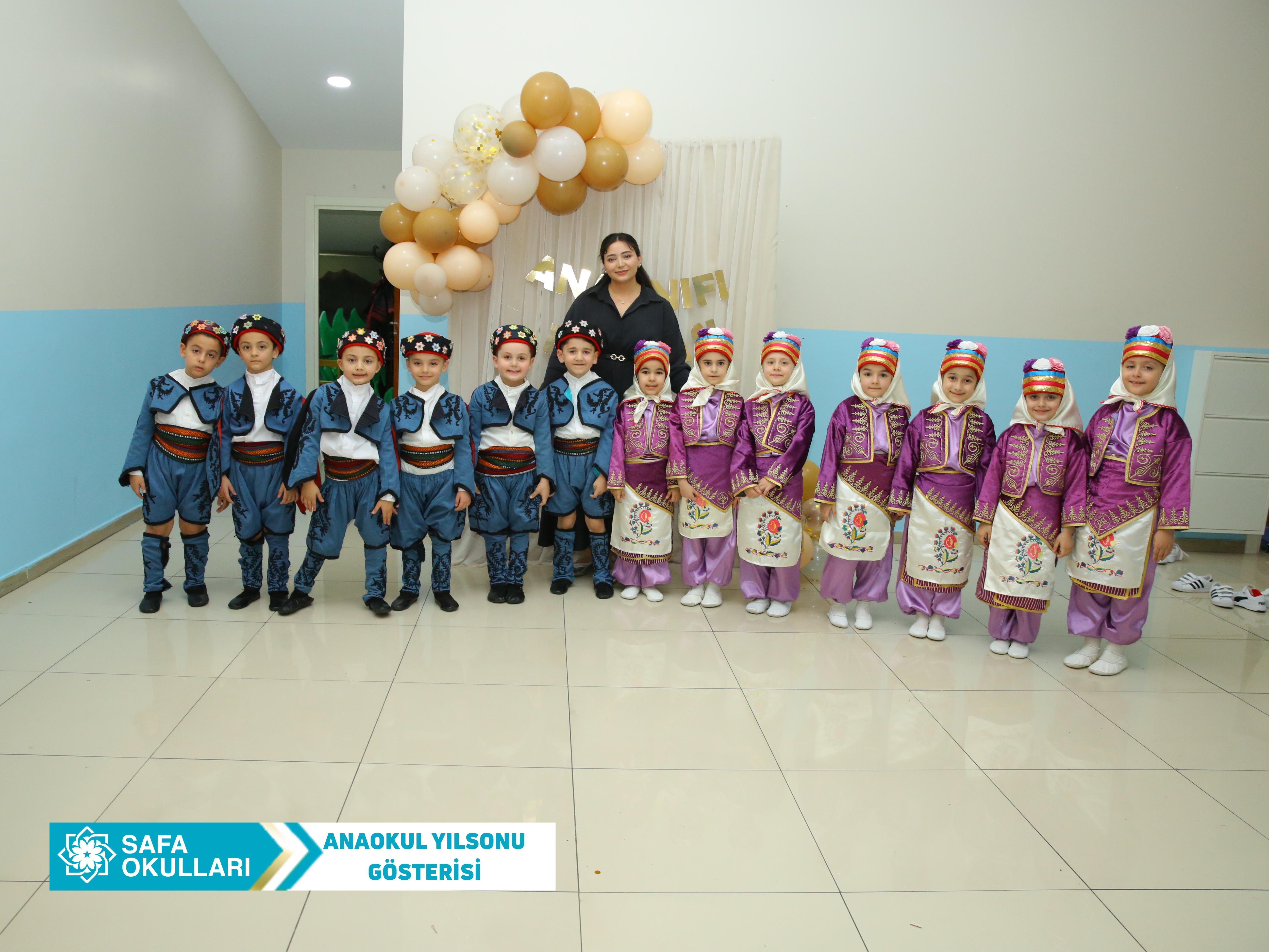 MİNİK KALPLERDEN BÜYÜK GÖSTERİ