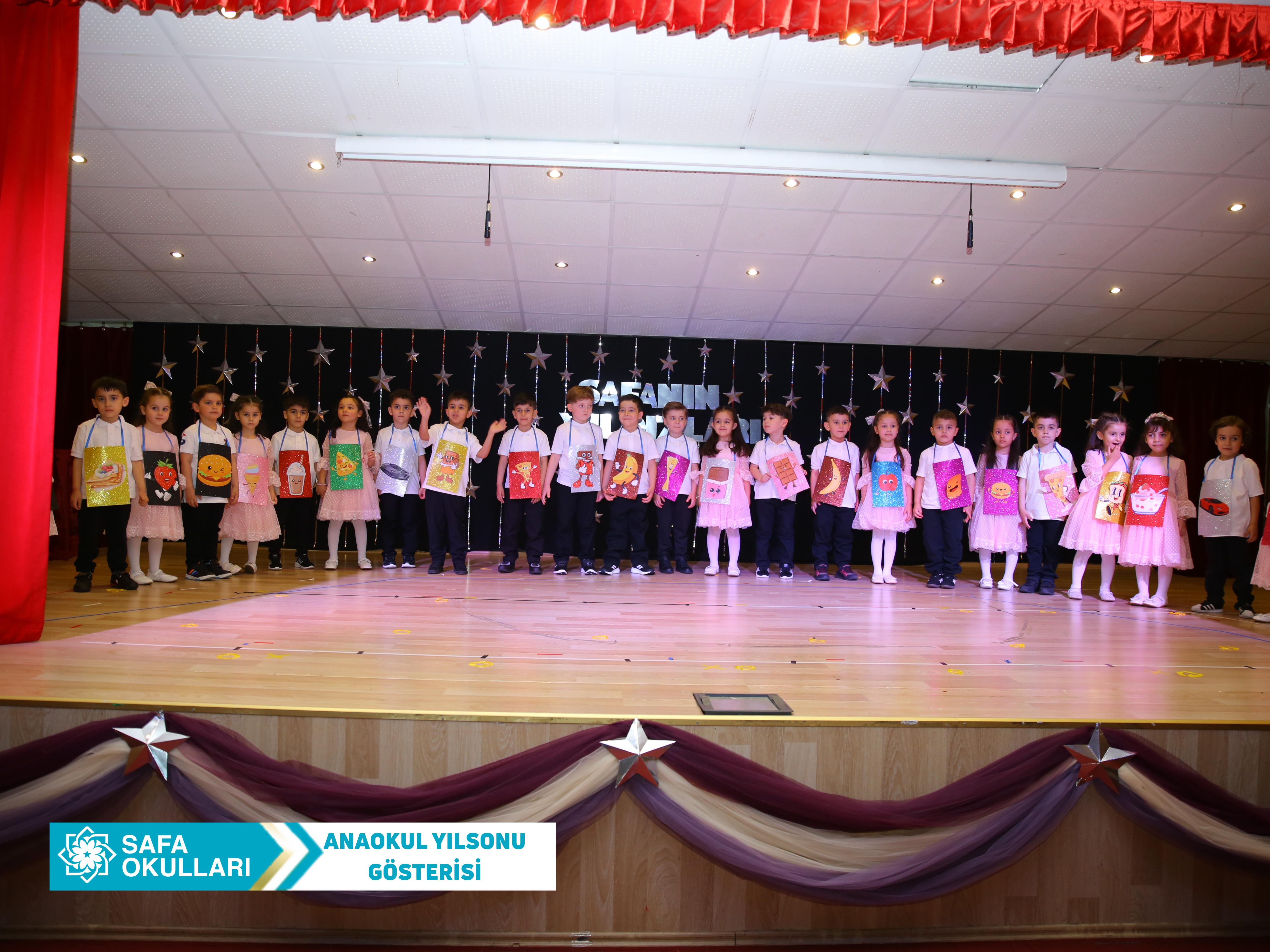 MİNİK KALPLERDEN BÜYÜK GÖSTERİ