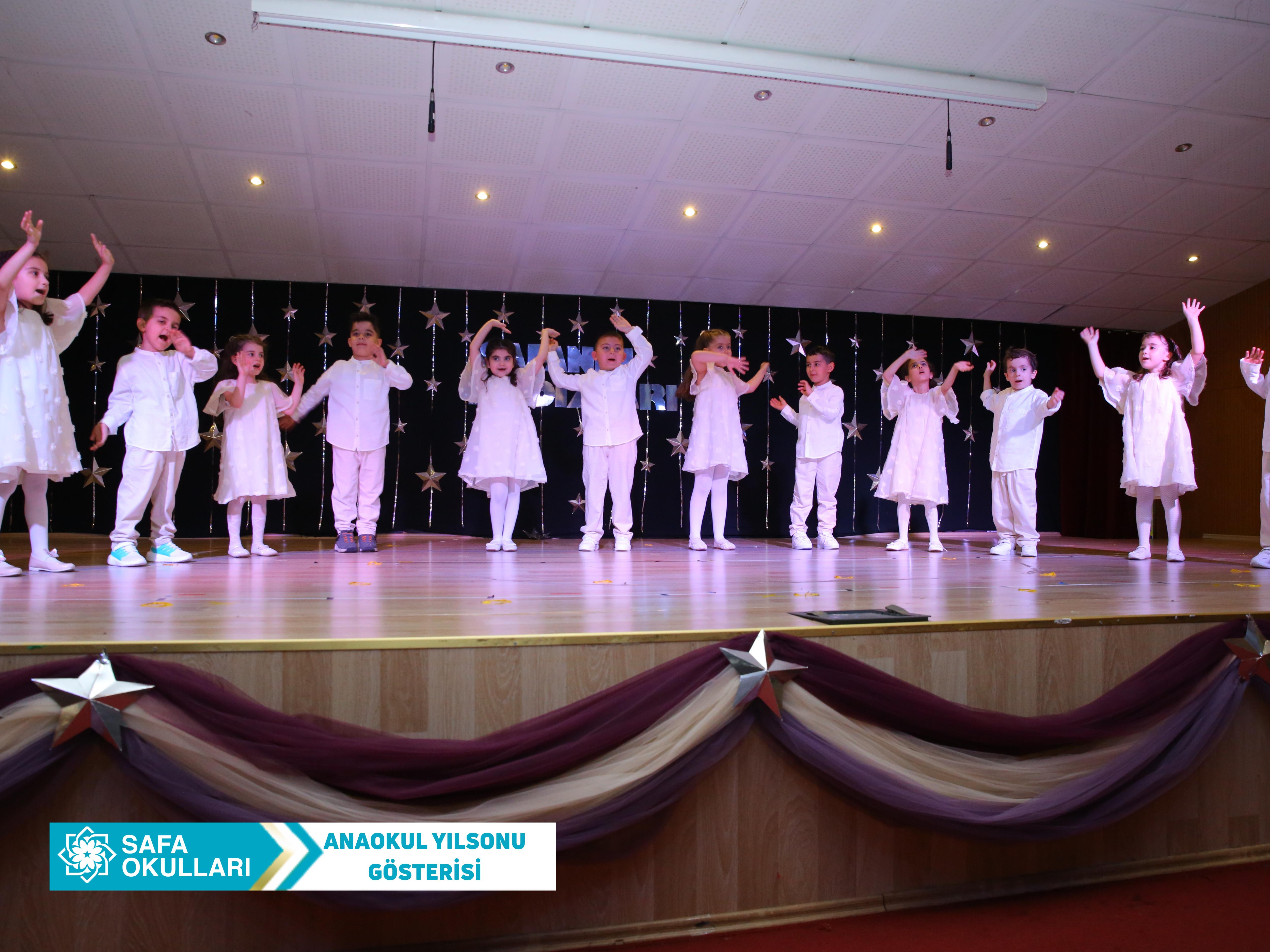 MİNİK KALPLERDEN BÜYÜK GÖSTERİ