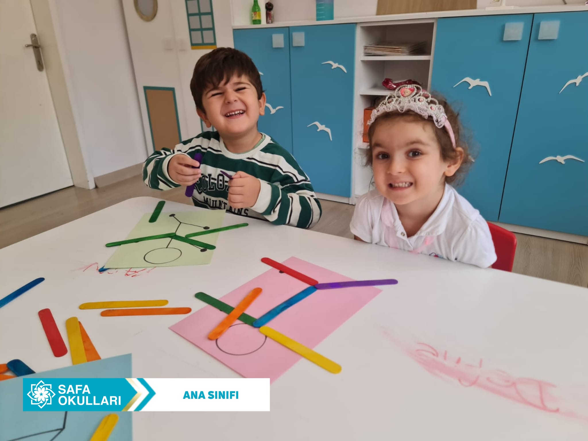 MİNİK ELLER, BÜYÜK BECERİLER