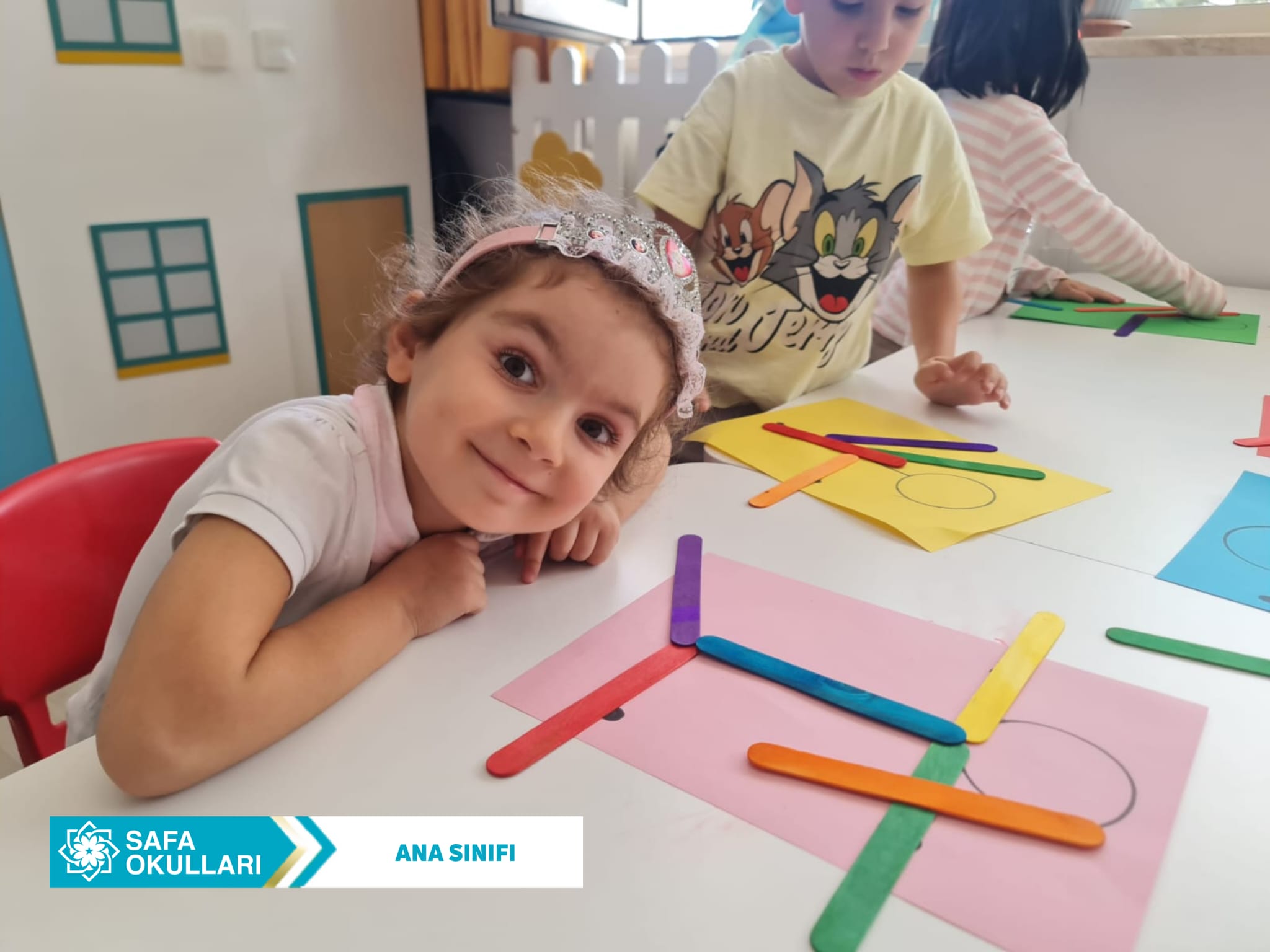 MİNİK ELLER, BÜYÜK BECERİLER