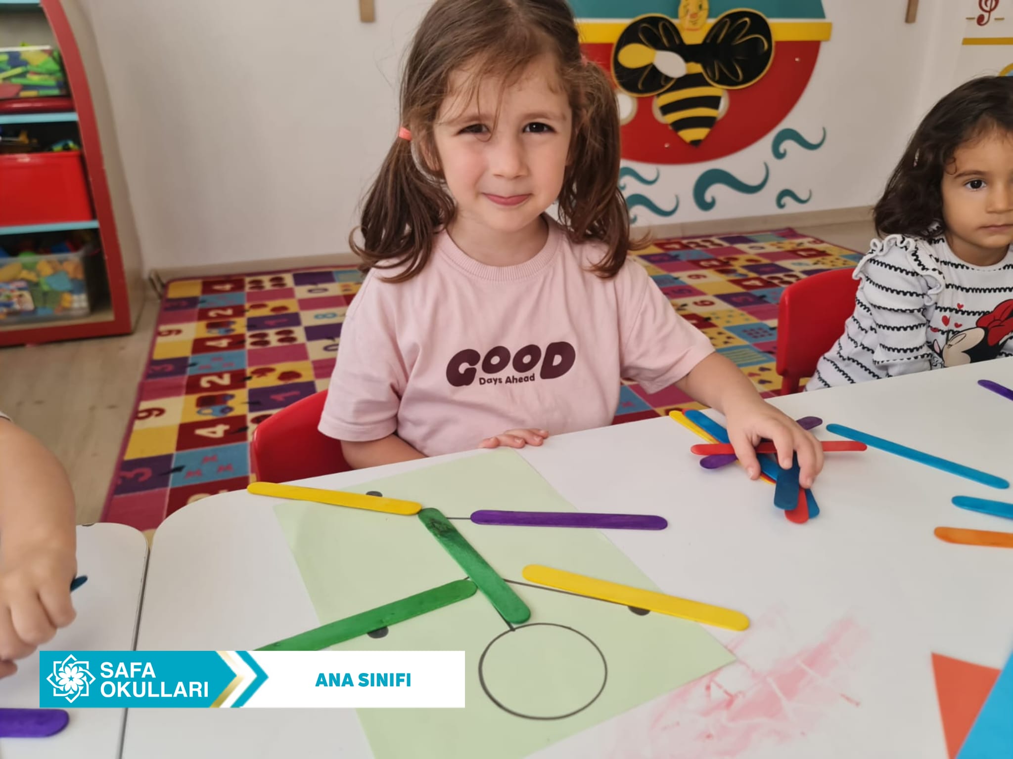 MİNİK ELLER, BÜYÜK BECERİLER