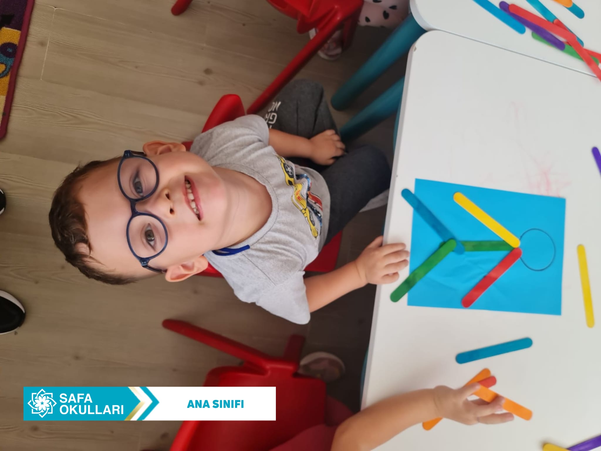 MİNİK ELLER, BÜYÜK BECERİLER