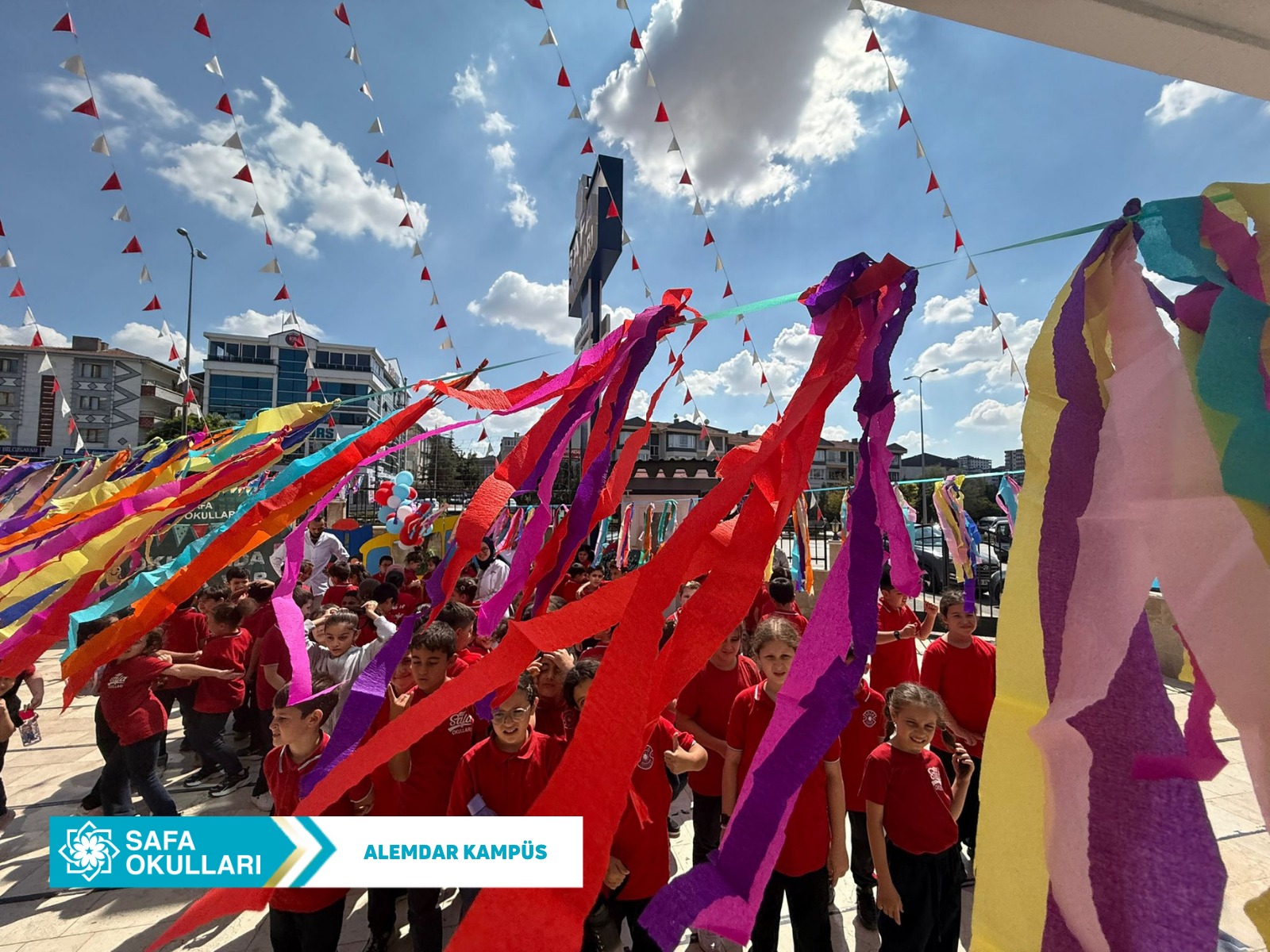 ALEMDAR KAMPÜSÜNDE ŞENLİK VAR