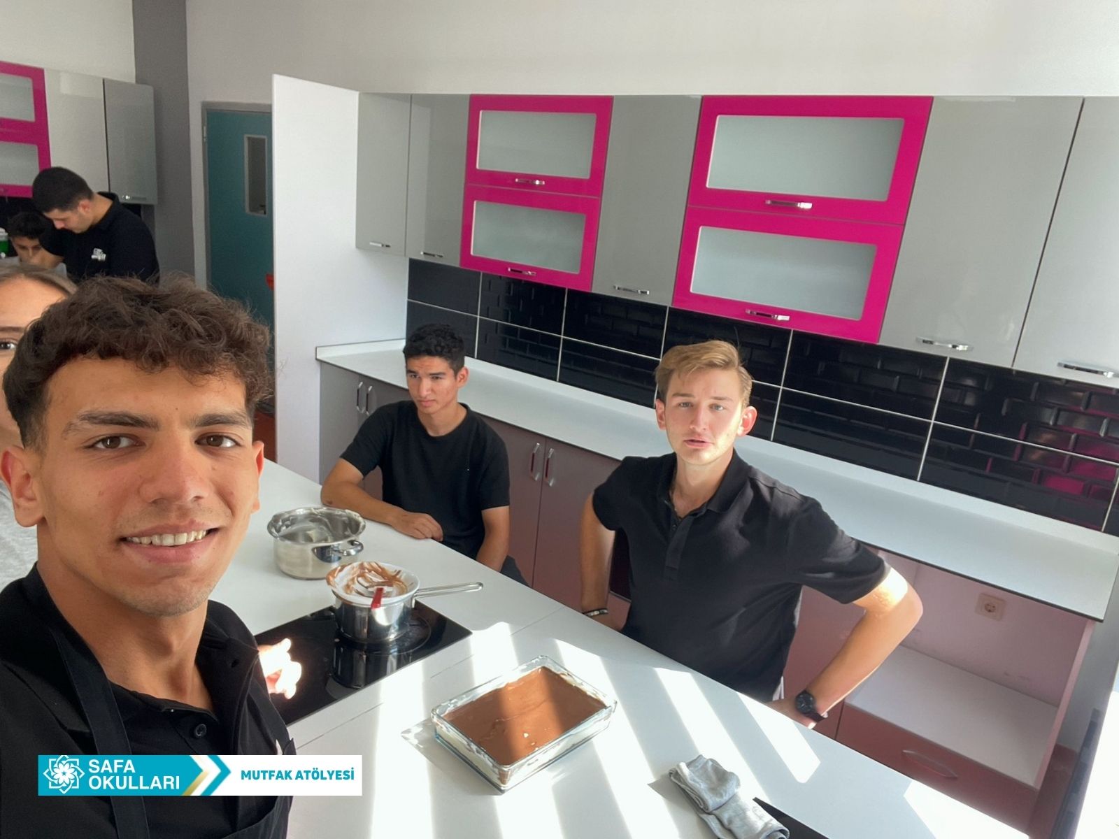 MUTFAK ATÖLYEMİZDE LEZZET VE KURALLAR BİR ARADA