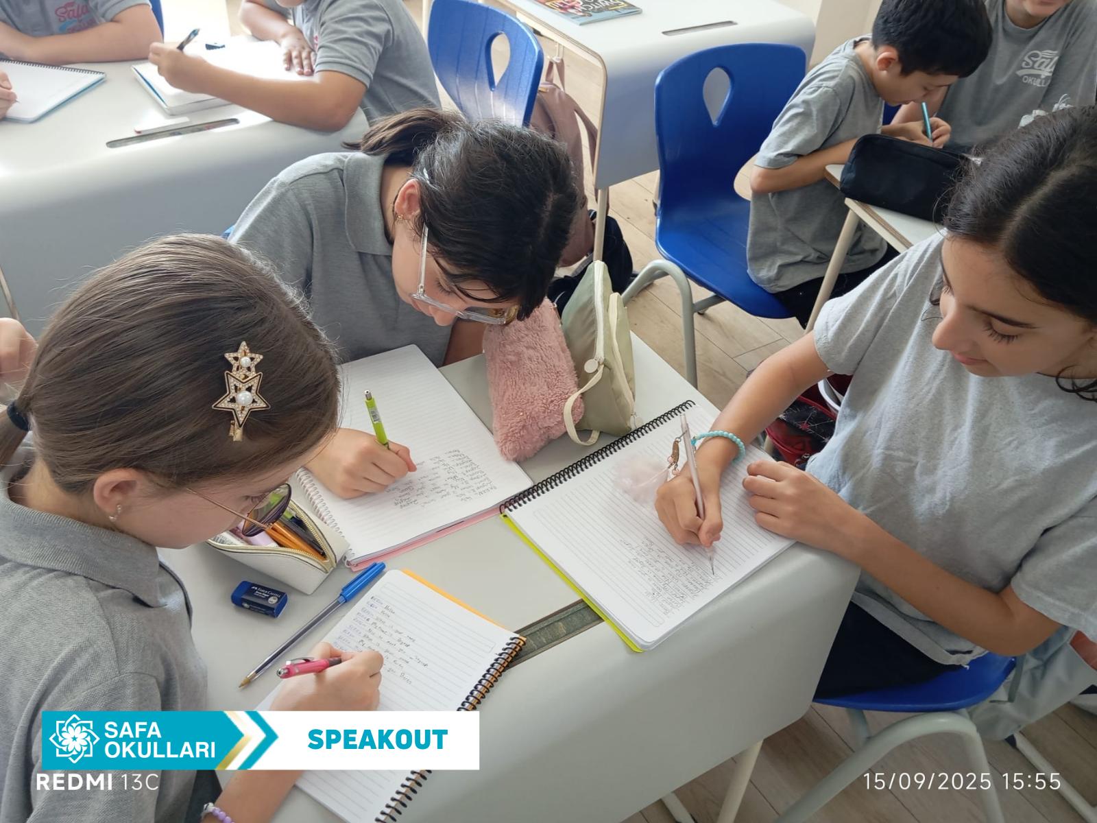 DİYALOGLARLA İNGİLİZCE ÖĞRENİYORUZ