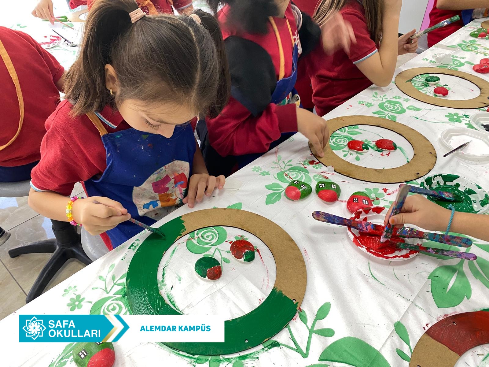 TAŞ BOYAMA ATÖLYESİ