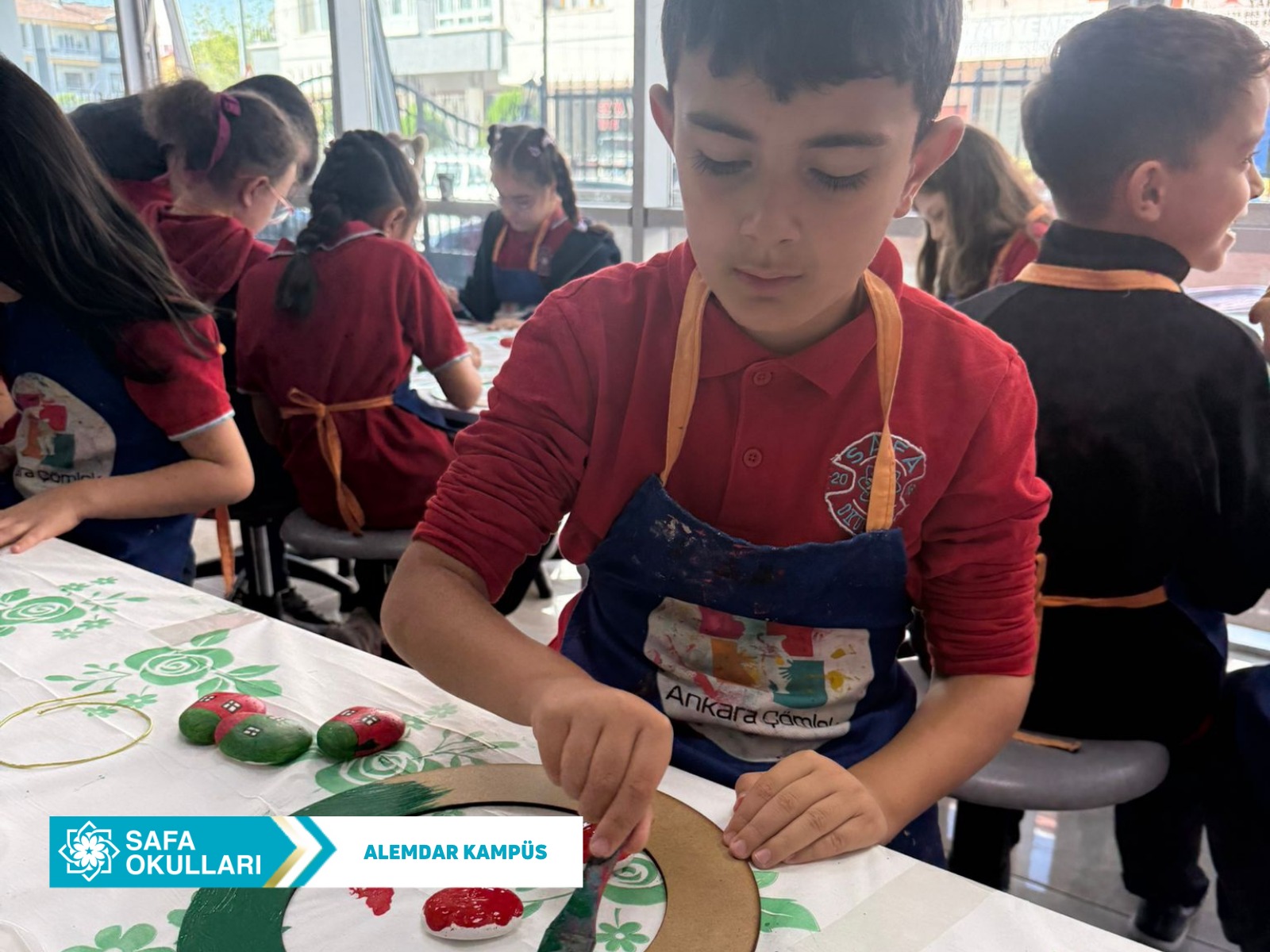 TAŞ BOYAMA ATÖLYESİ