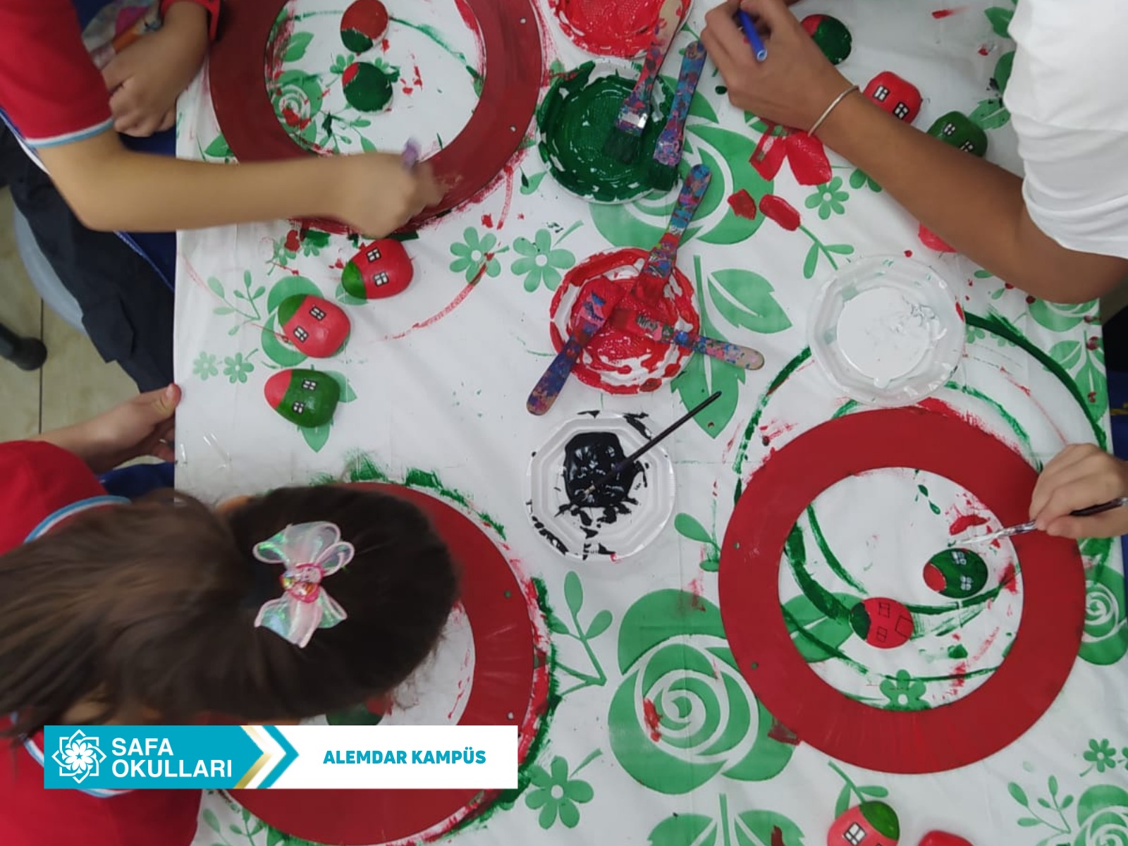 TAŞ BOYAMA ATÖLYESİ