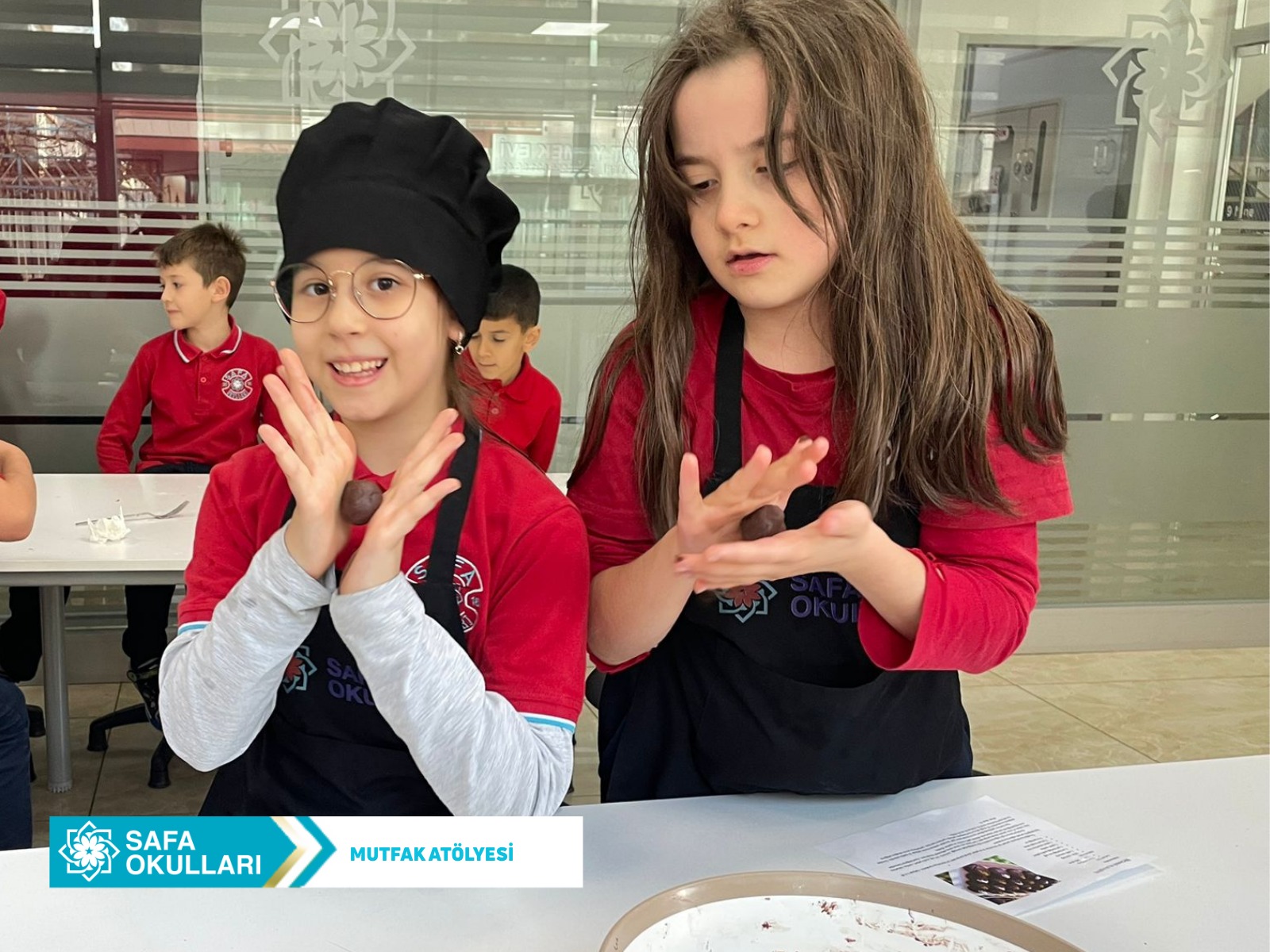 WhatsApp Image 2025-12-10 at 21.55.36 (2)