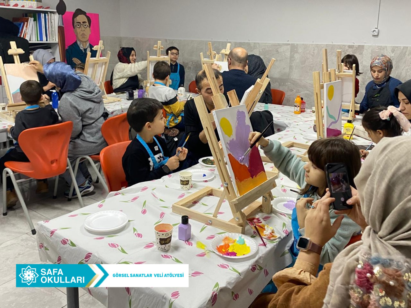 GÖRSEL SANATLAR VELİ ATÖLYESİ