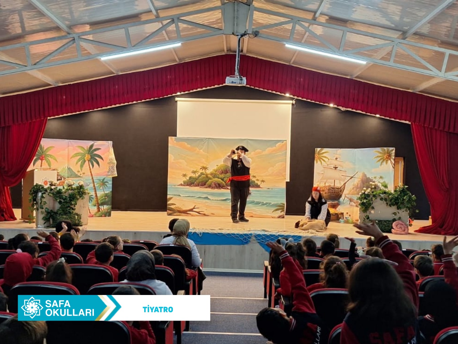 TİYATRO