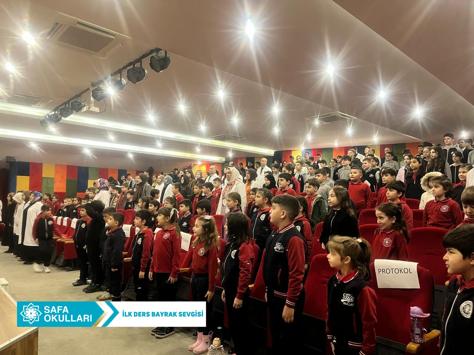 Yeni dönemin ilk dersi: Bayrak Sevgisi! 