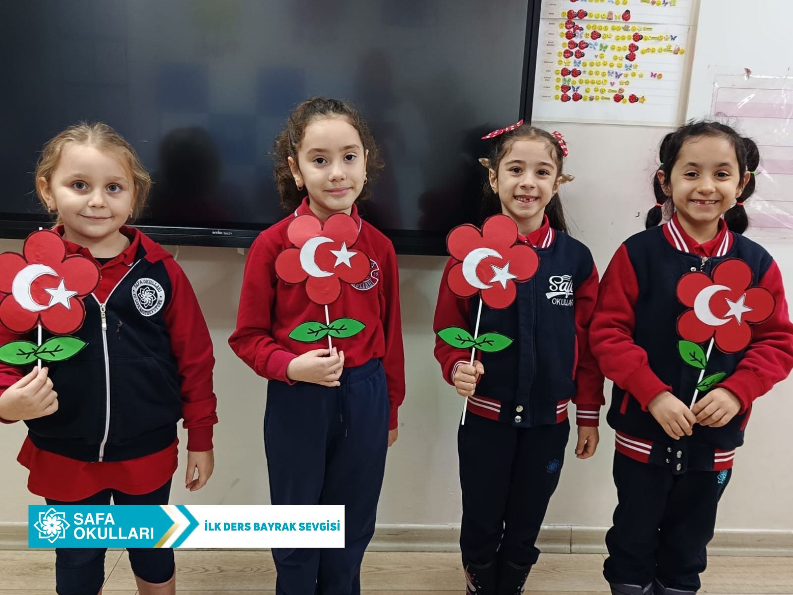 Yeni dönemin ilk dersi: Bayrak Sevgisi! 